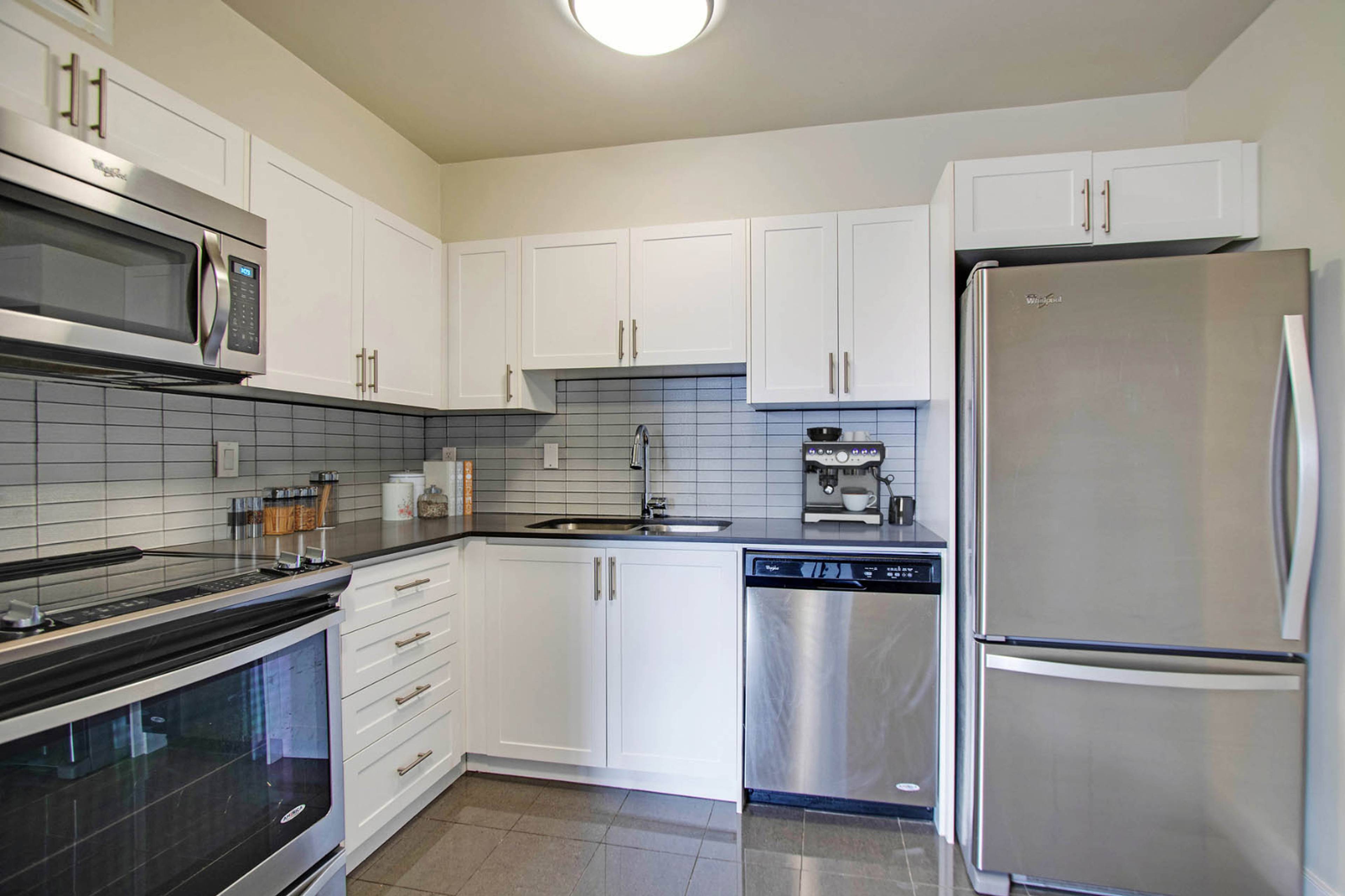 295 Dufferin St, Toronto, ON 2 Bedroom Apartment for Rent liv.rent