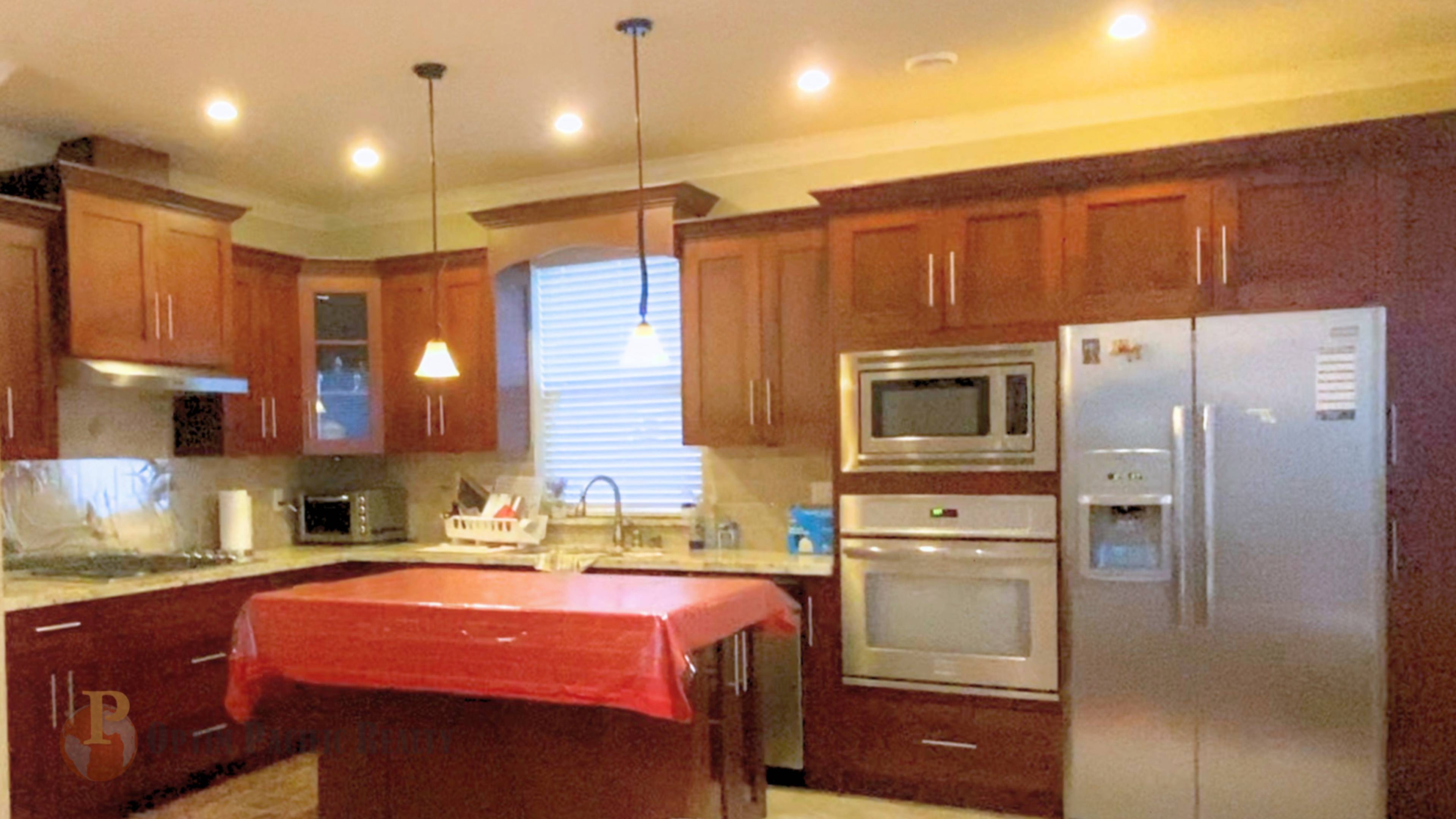 192 Street, Surrey, Surrey, BC 2 Bedroom House for Rent liv.rent