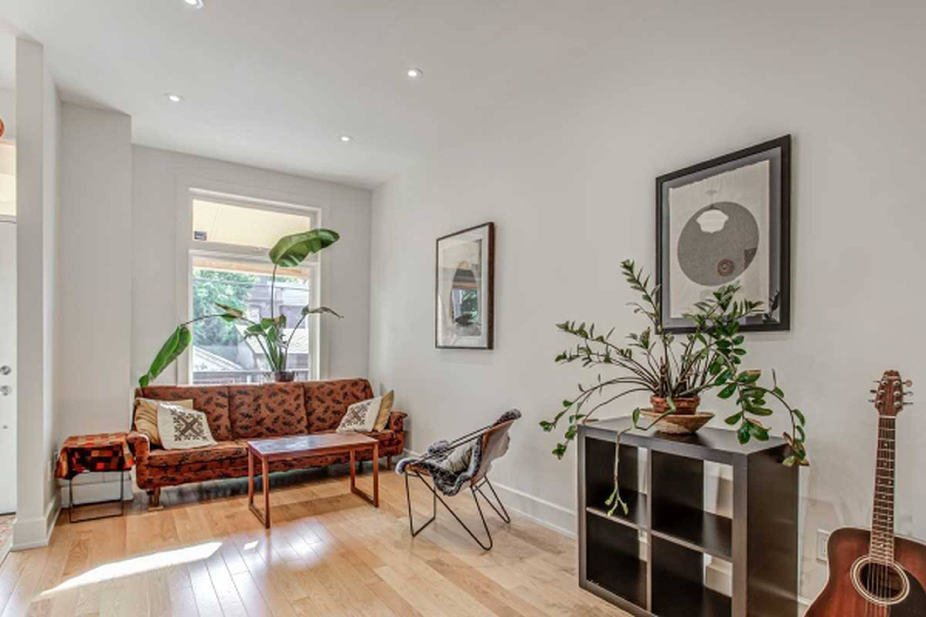 97 Jersey Ave, Toronto, ON 3 Bedroom House for Rent liv.rent