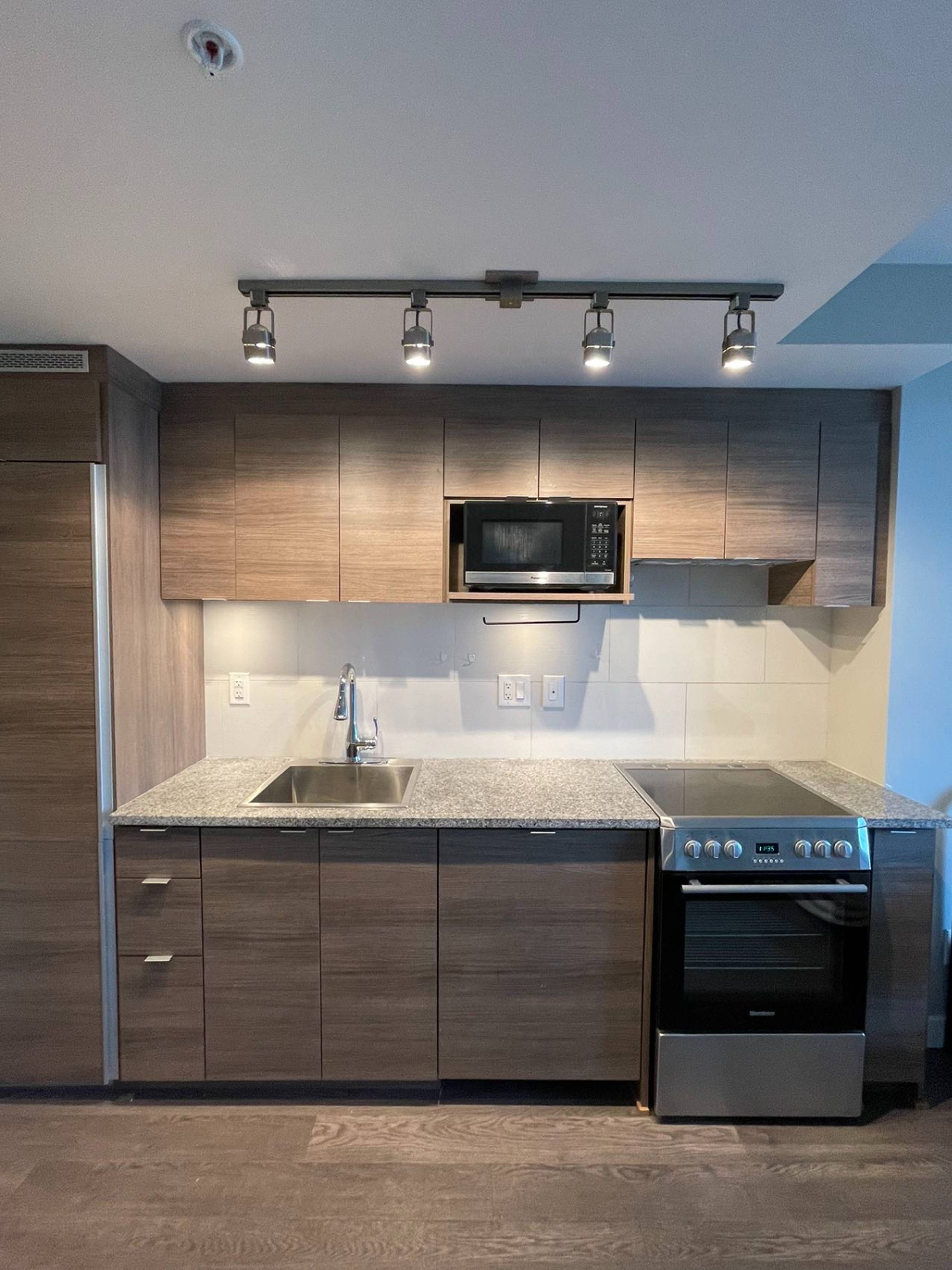 489 Interurban Way, Vancouver, BC 1 Bedroom Apartment for Rent liv.rent