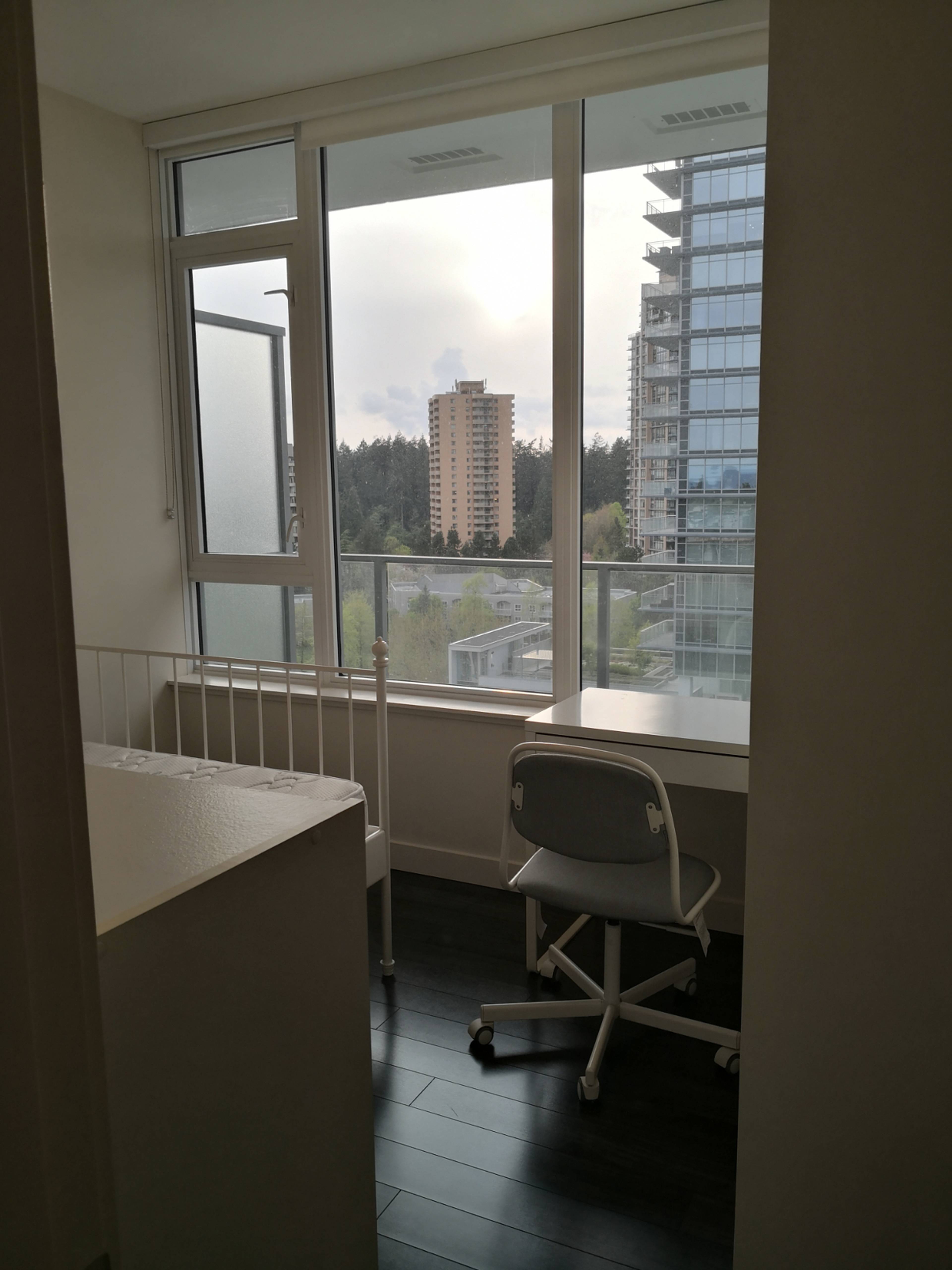 6383 McKay Ave, Burnaby, BC Furnished Room for Rent liv.rent