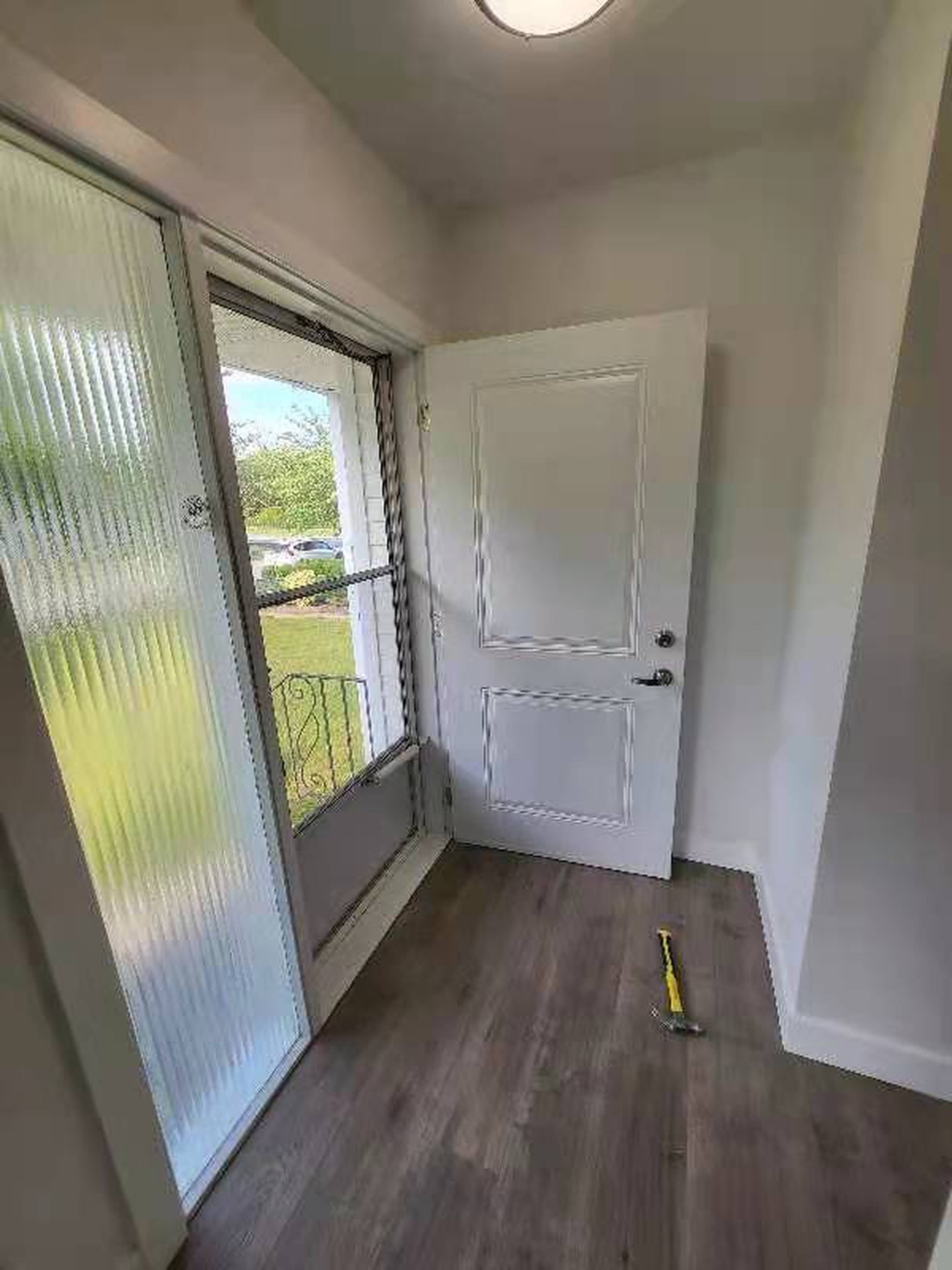 3786 Peter St, Burnaby, BC 5 Bedroom House for Rent liv.rent