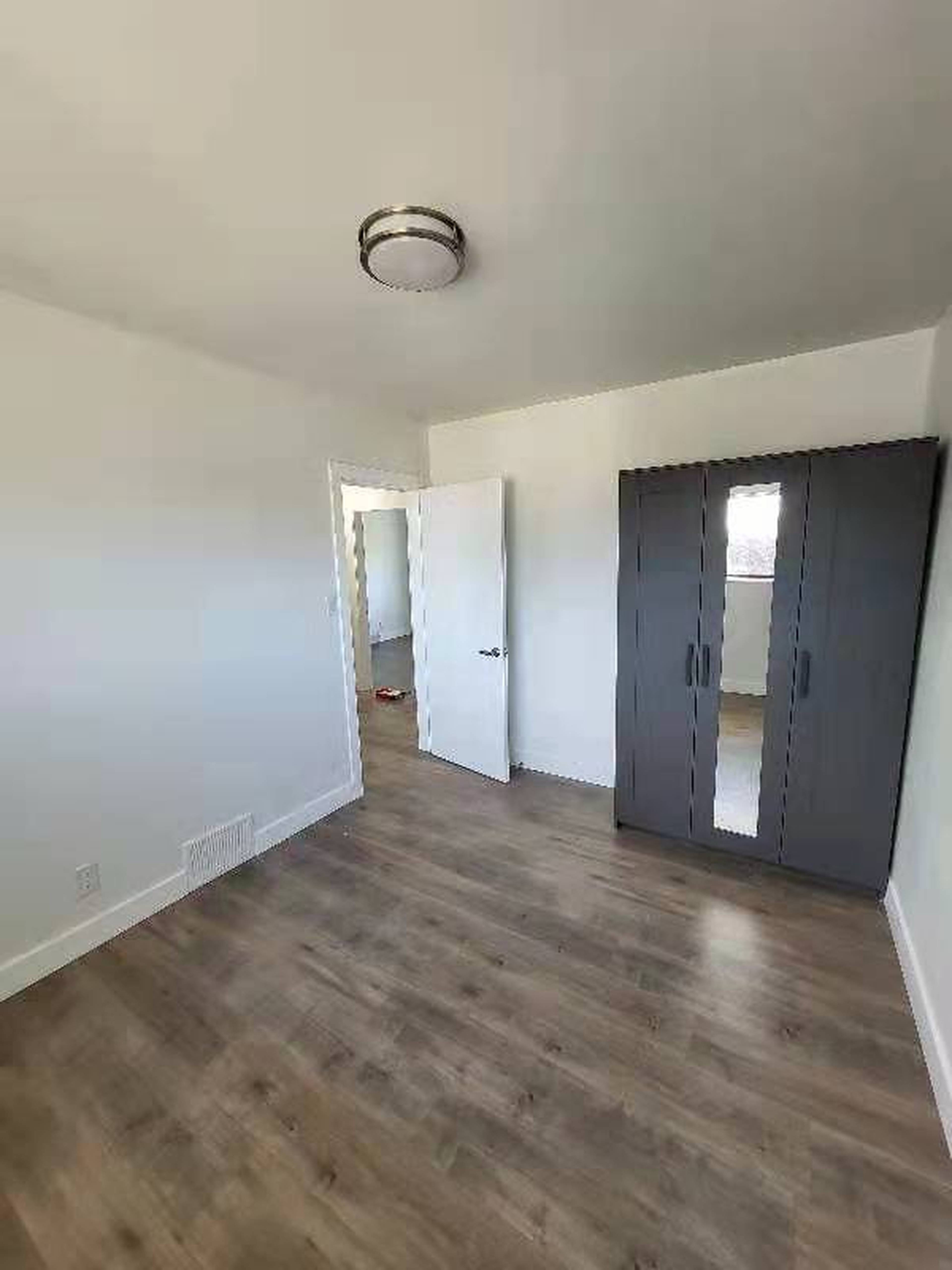 3786 Peter St, Burnaby, BC 5 Bedroom House for Rent liv.rent