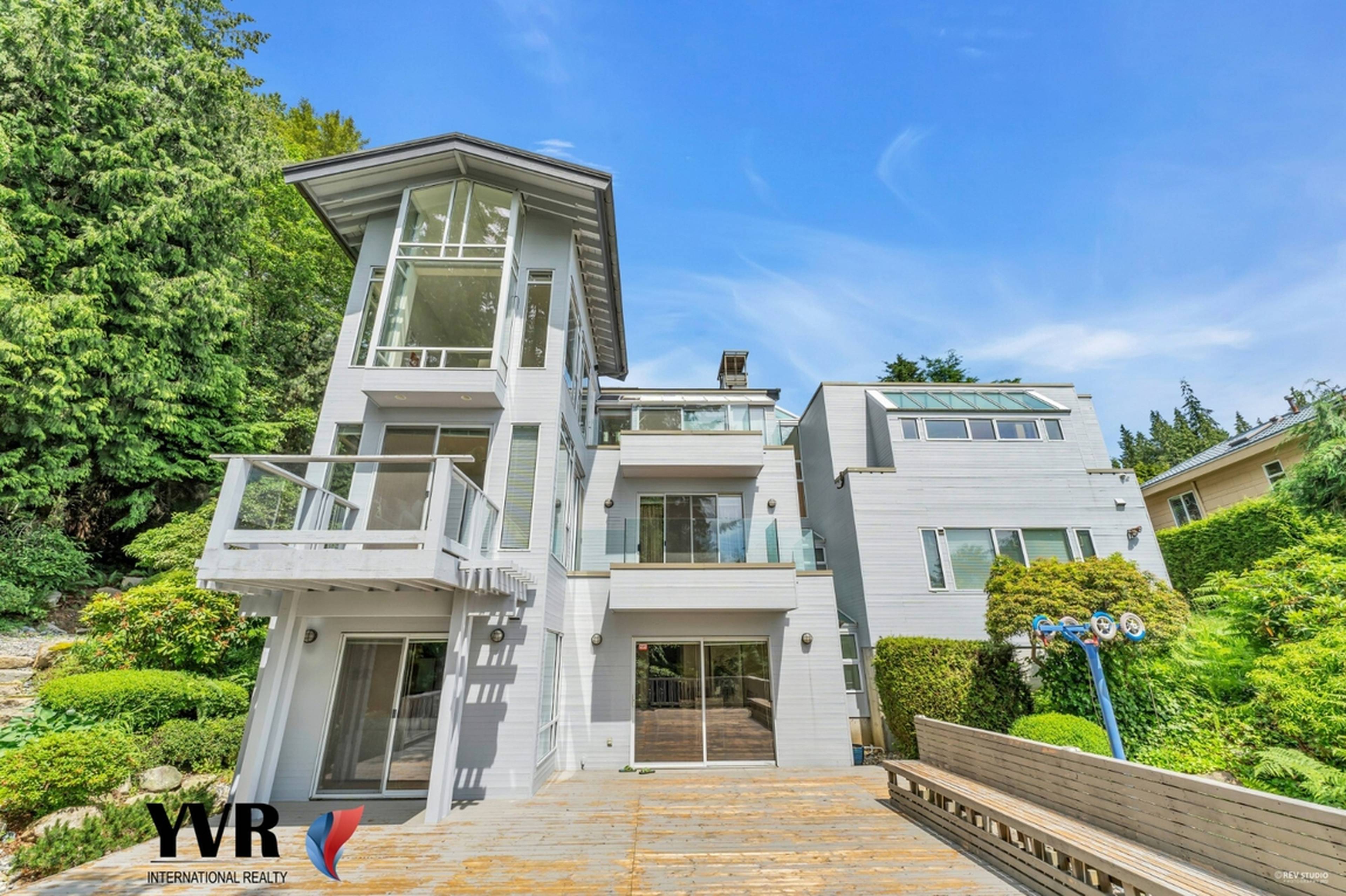 Westhill Way, West Vancouver, BC 3 Bedroom House for Rent liv.rent