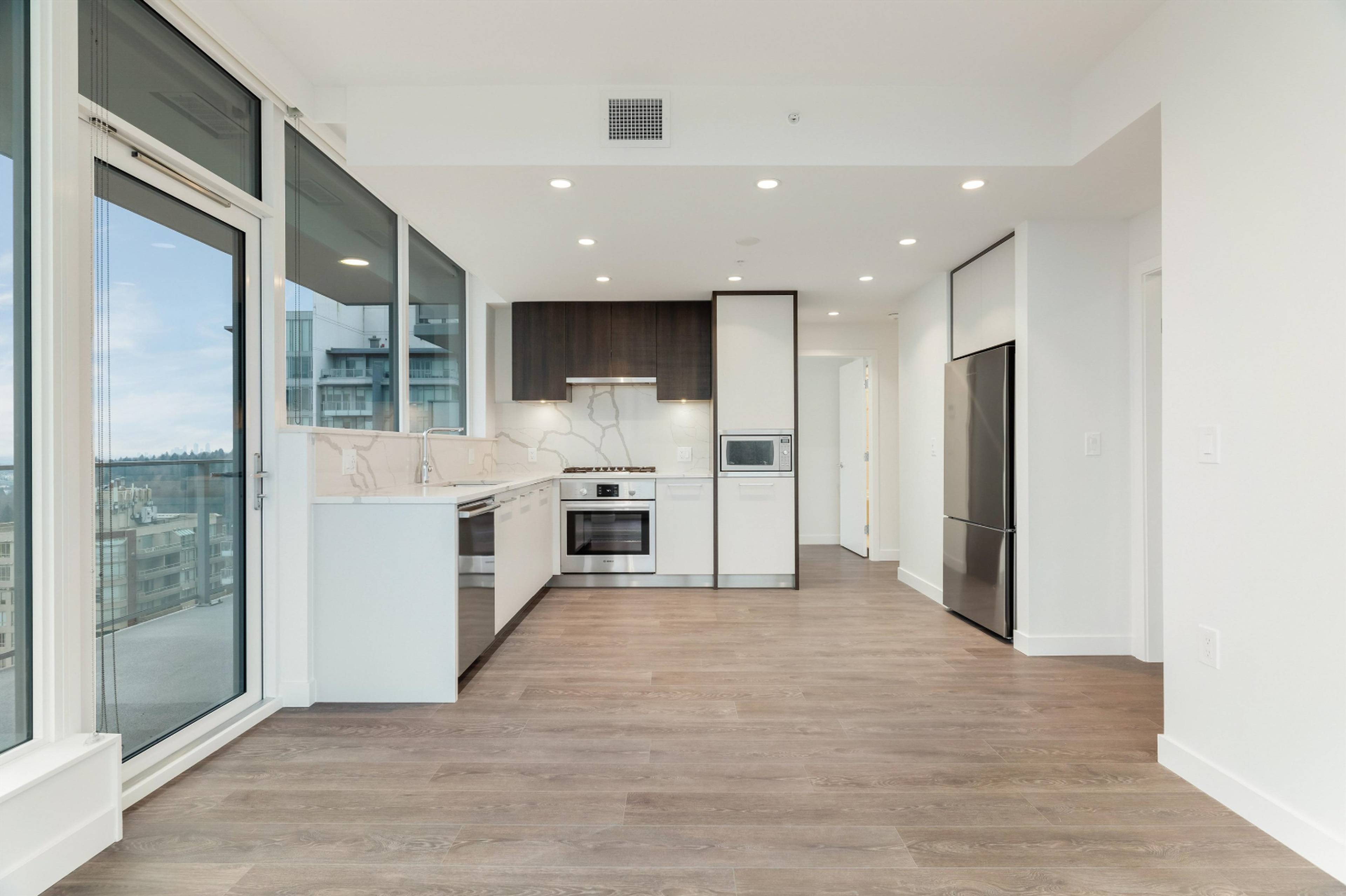 5xx 567 Clarke Rd, Coquitlam, BC 2 Bedroom Apartment for Rent liv.rent