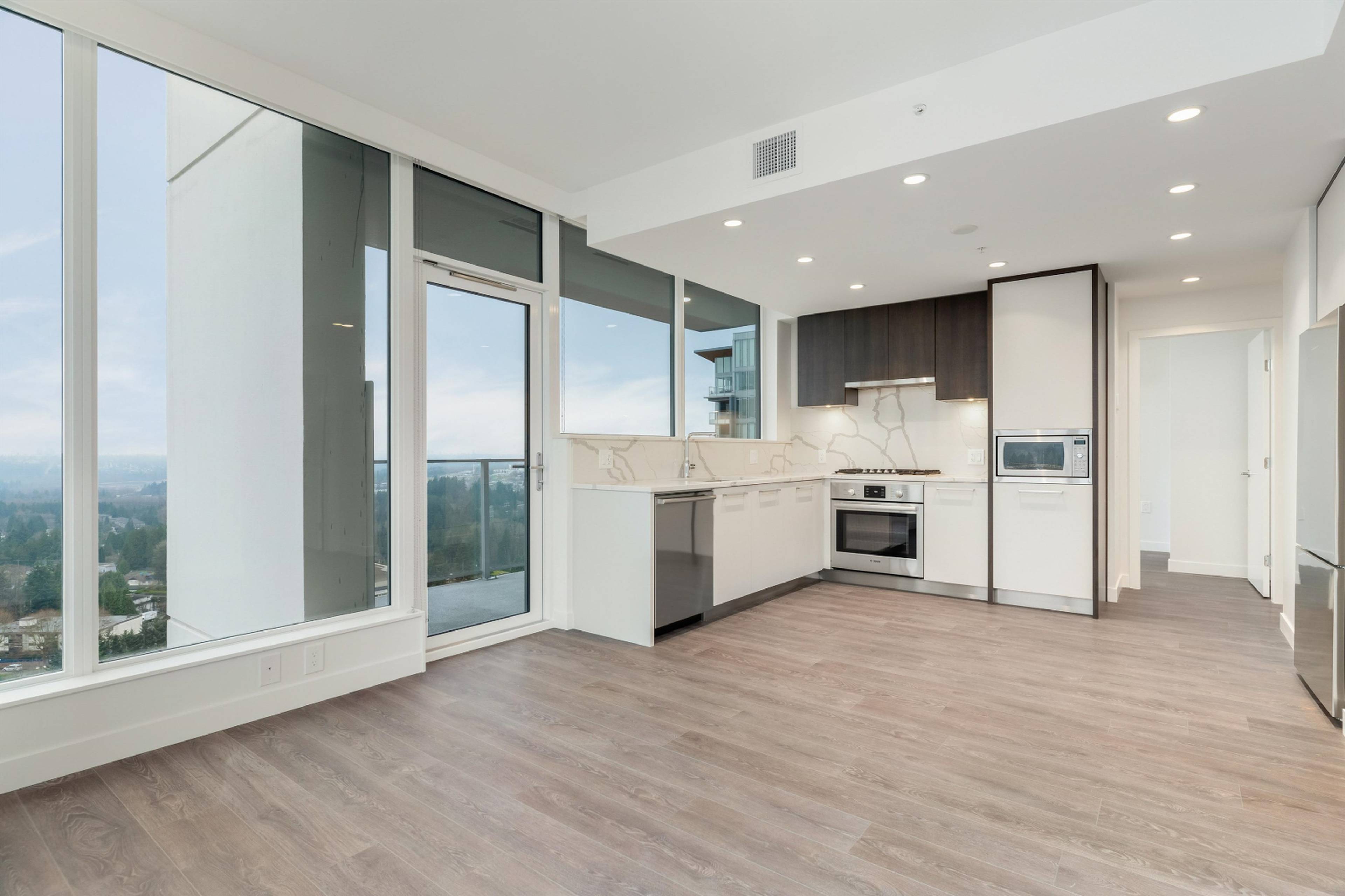 5xx 567 Clarke Rd, Coquitlam, BC 2 Bedroom Apartment for Rent liv