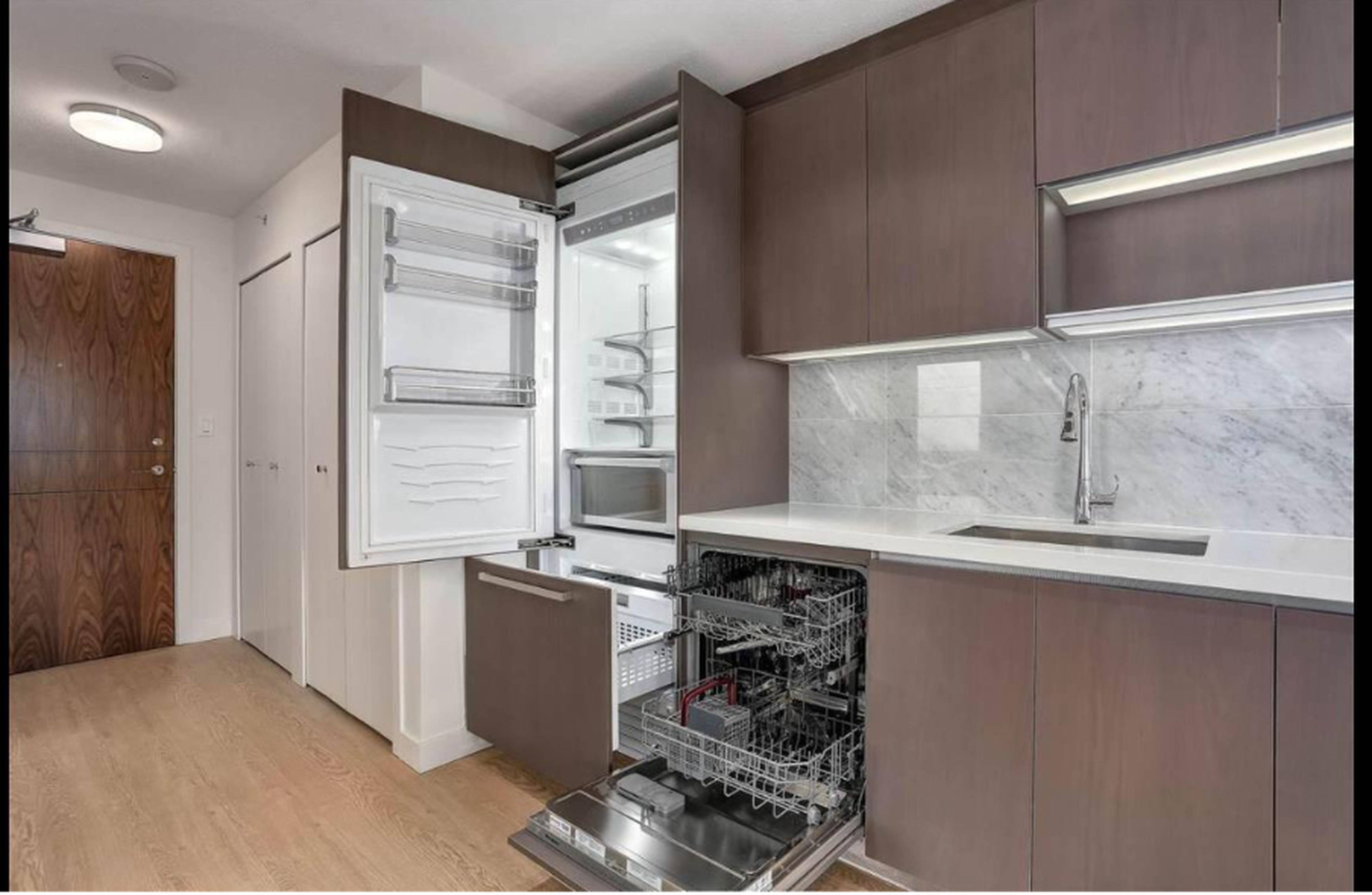 13750 100th Avenue, Surrey, BC 2 Bedroom Apartment for Rent liv.rent