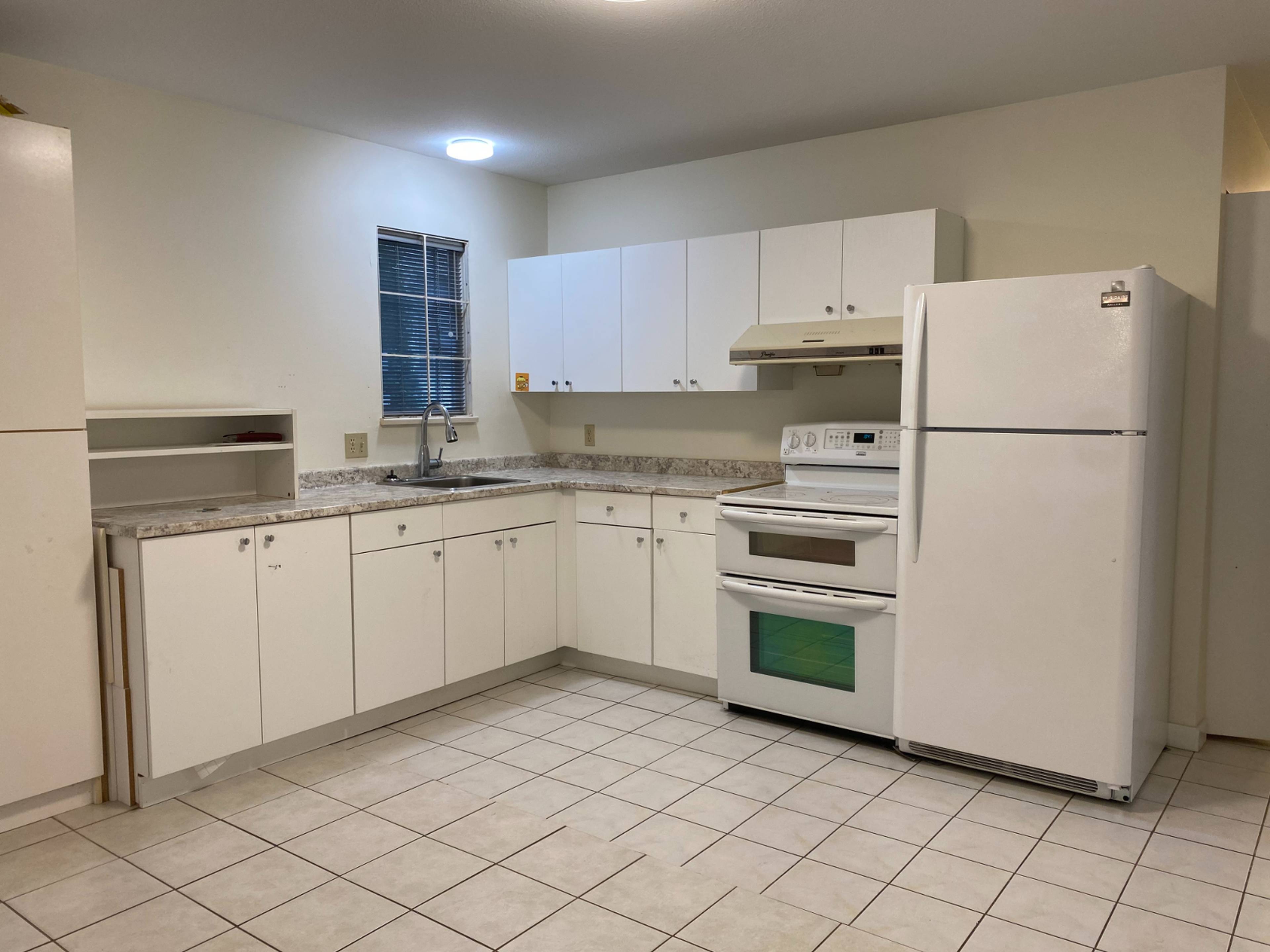 Ground Level 7656 Nelson Ave, Burnaby, BC 3 Bedroom Room for Rent