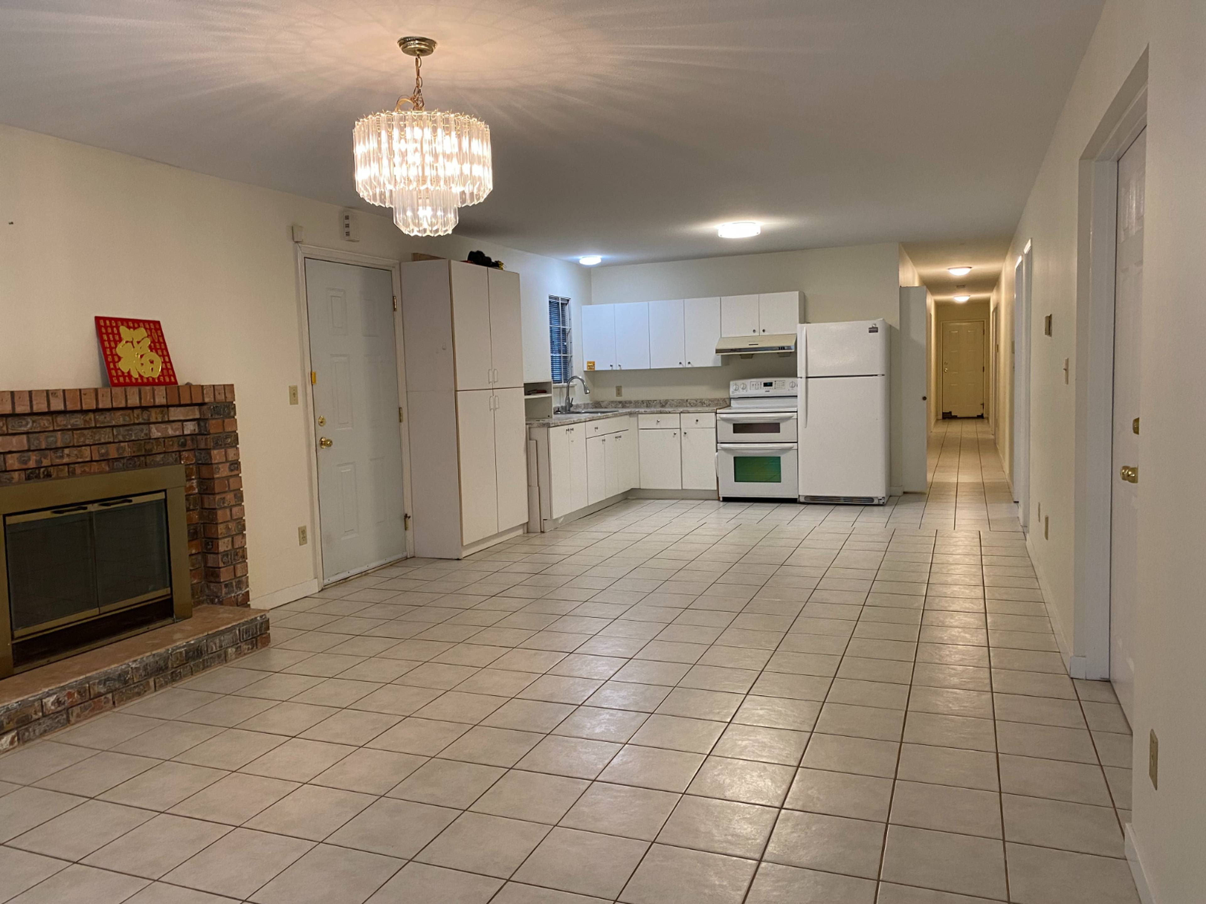 Ground Level 7656 Nelson Ave, Burnaby, BC 3 Bedroom Room for Rent