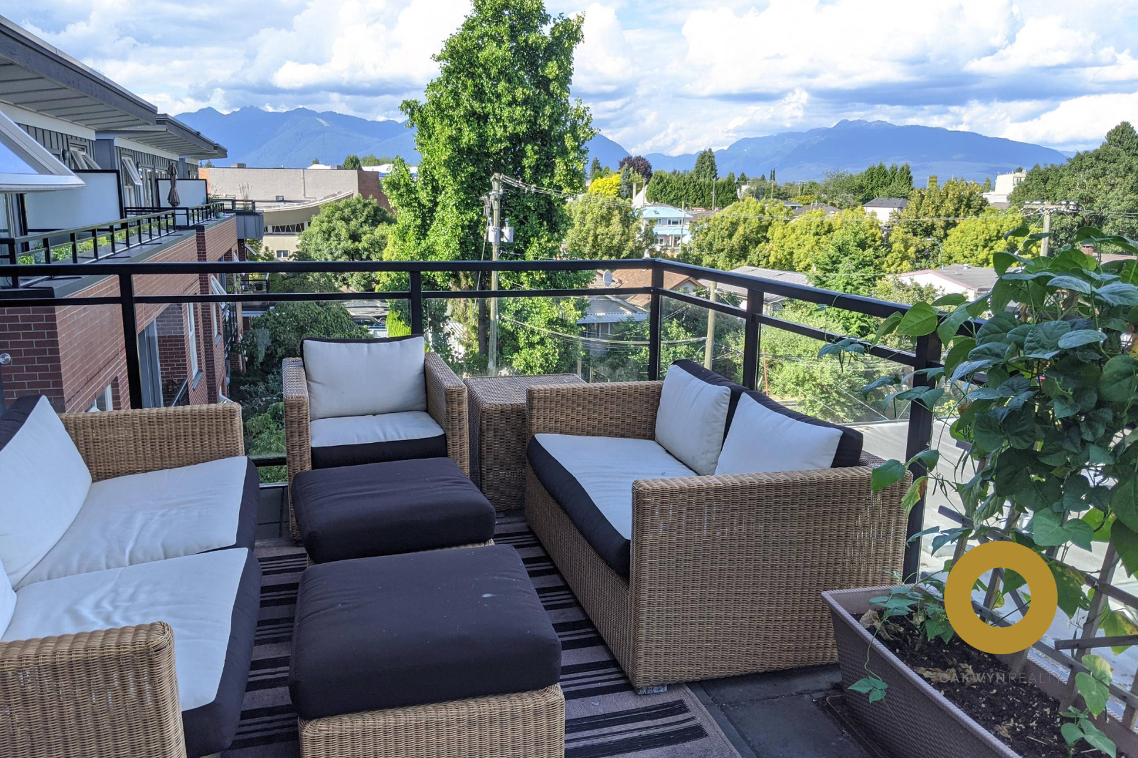 3 ch.  · 2 s. de bains for rent $3,600 / mois