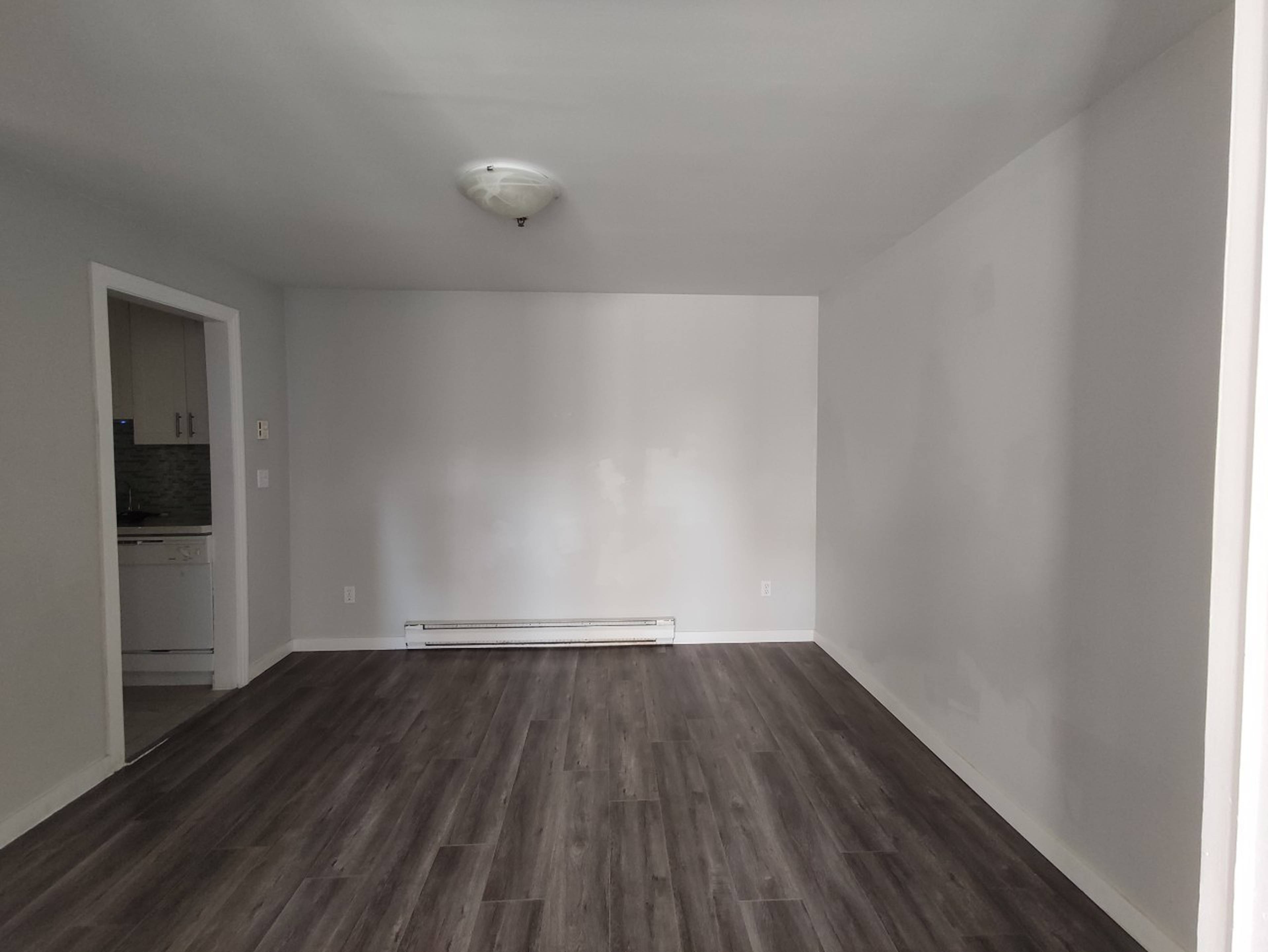 7288 No 3 Rd, Richmond, BC 2 Bedroom Townhouse for Rent liv.rent