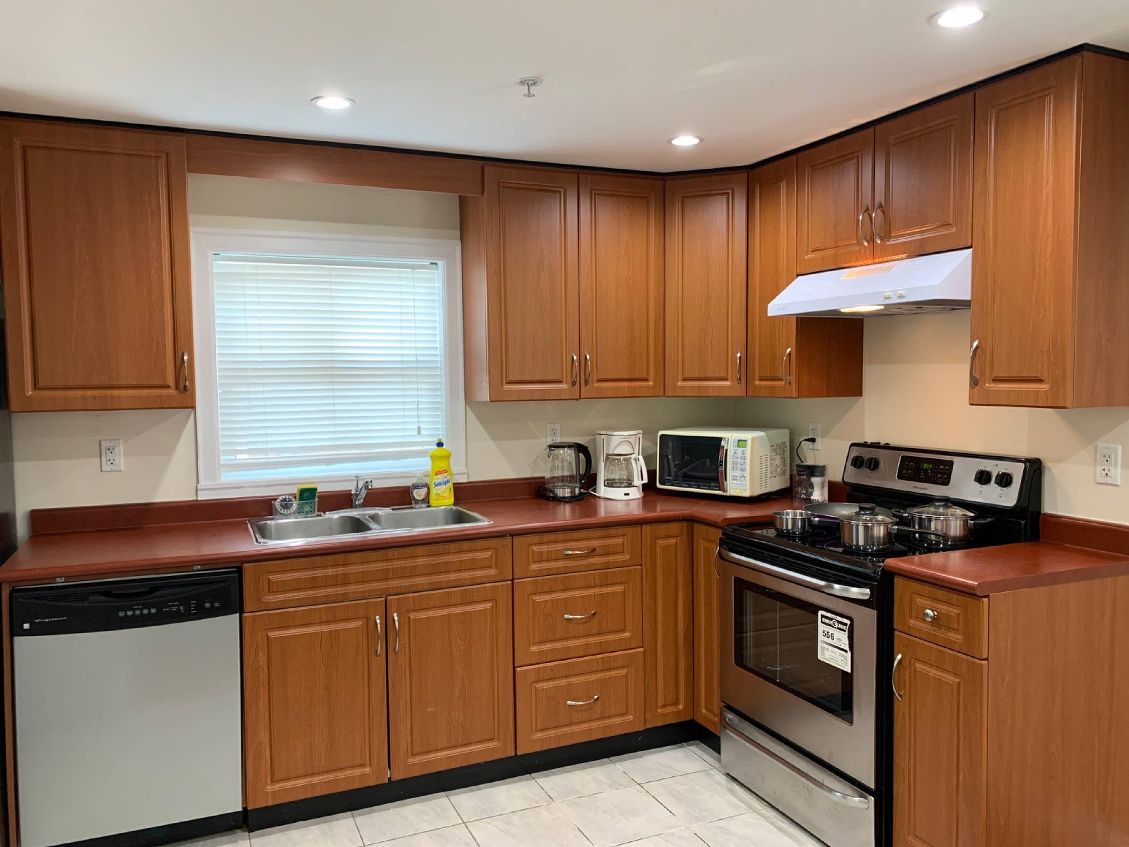 Inverness St, Vancouver, BC 1 Bedroom House for Rent liv.rent