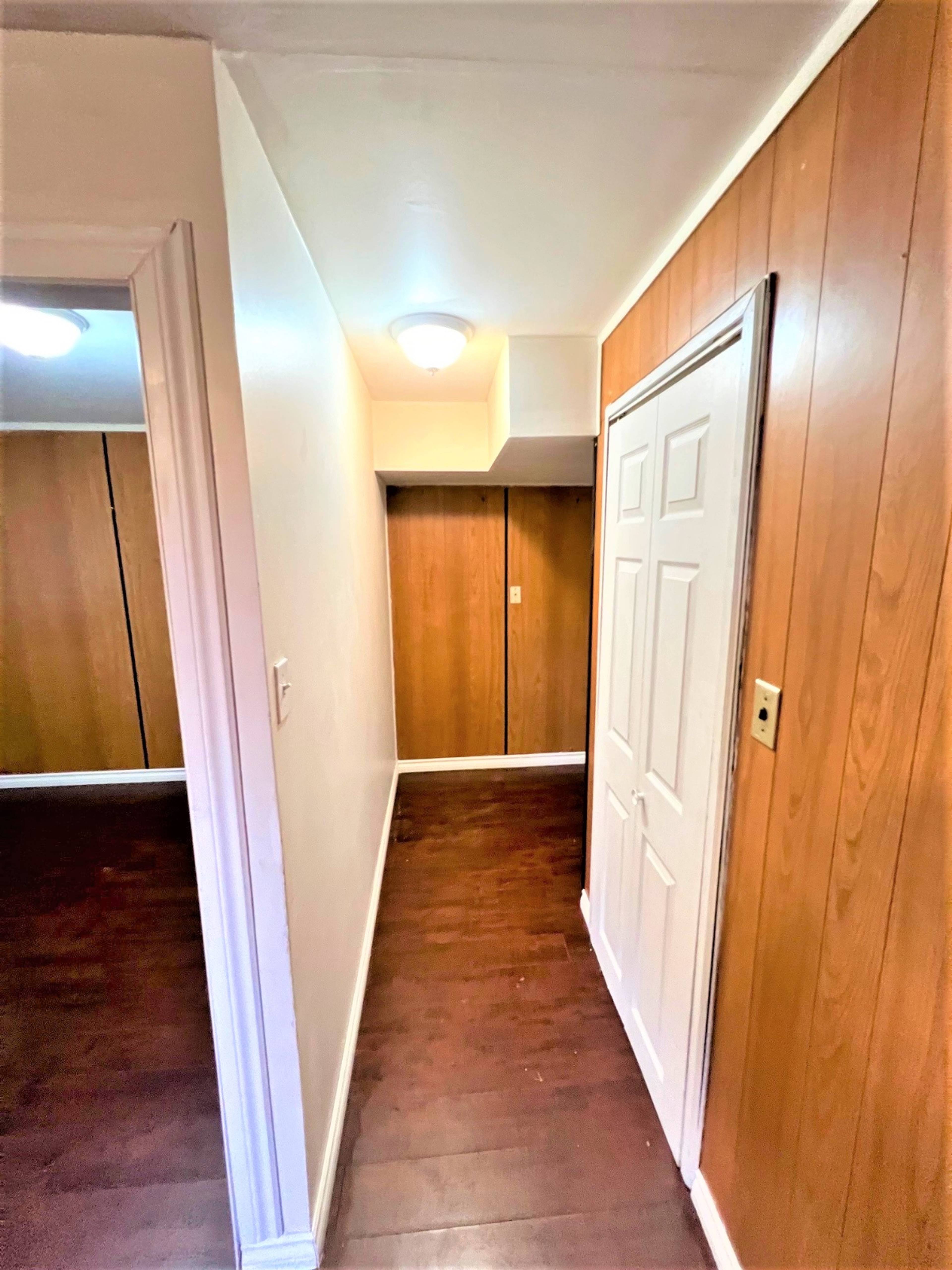 8234 11th Ave, Burnaby, BC 1 Bedroom Room for Rent liv.rent