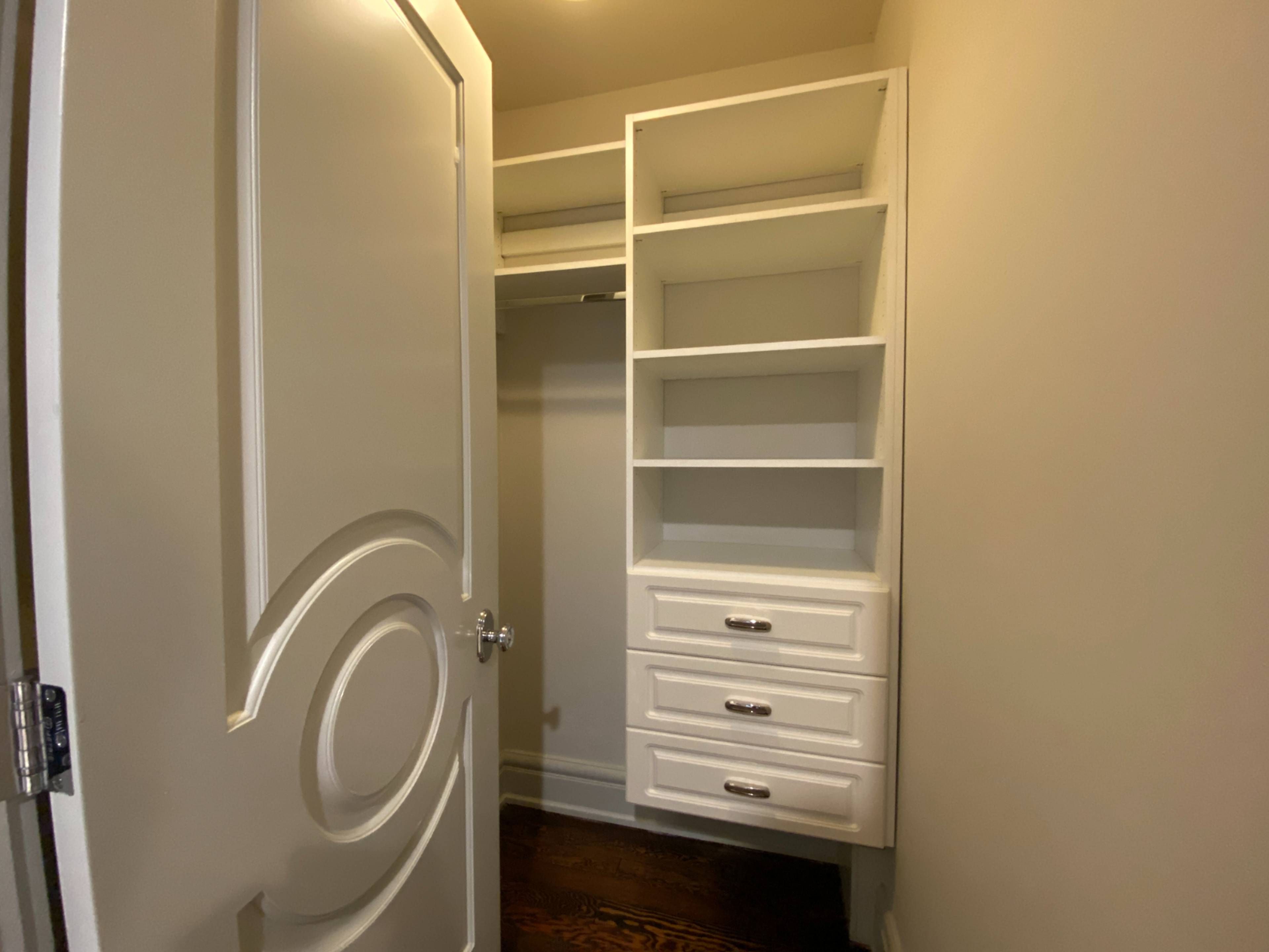 Ottaburn Rd, West Vancouver, BC Furnished Room for Rent liv.rent