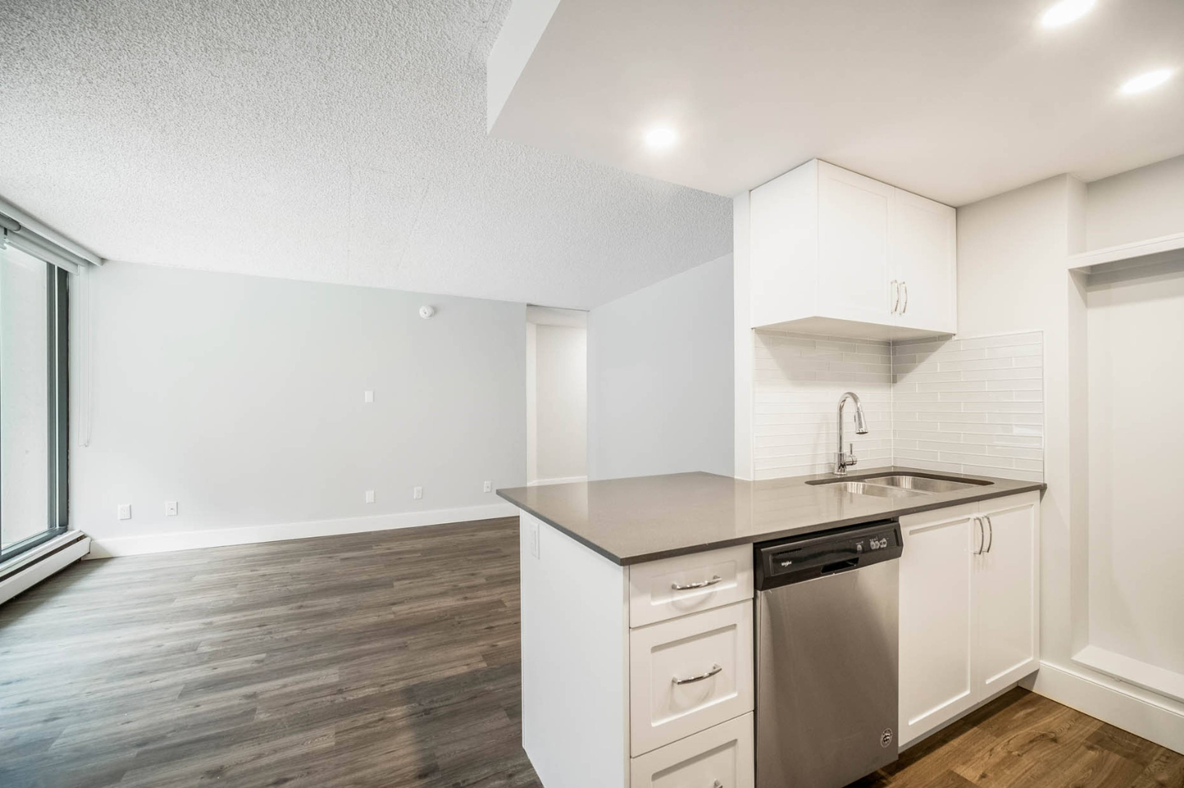 1005 Jervis St, Vancouver, BC 1 Bedroom Apartment for Rent liv.rent