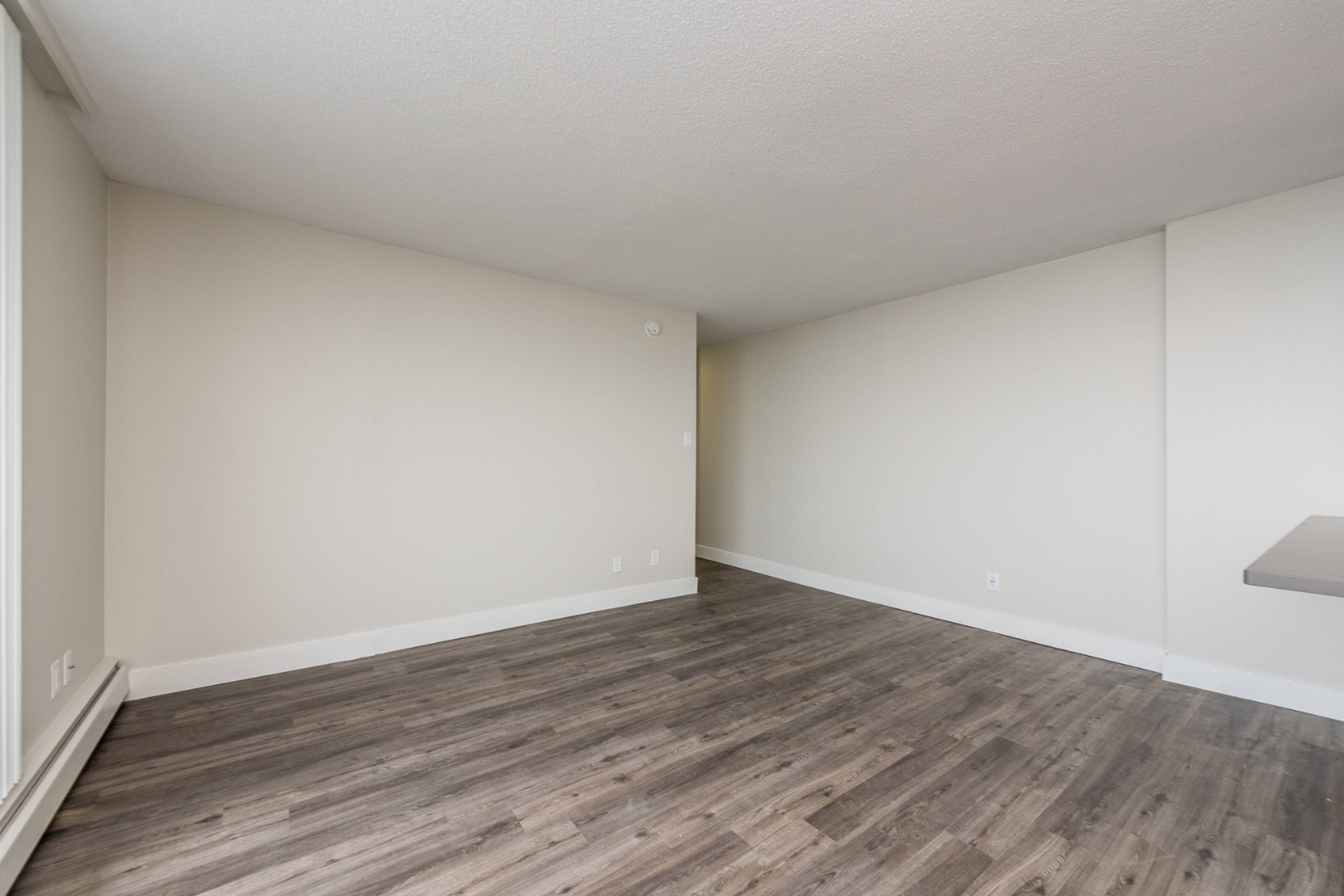 151 Keith Rd E, North Vancouver, BC 2 Bedroom Apartment for Rent