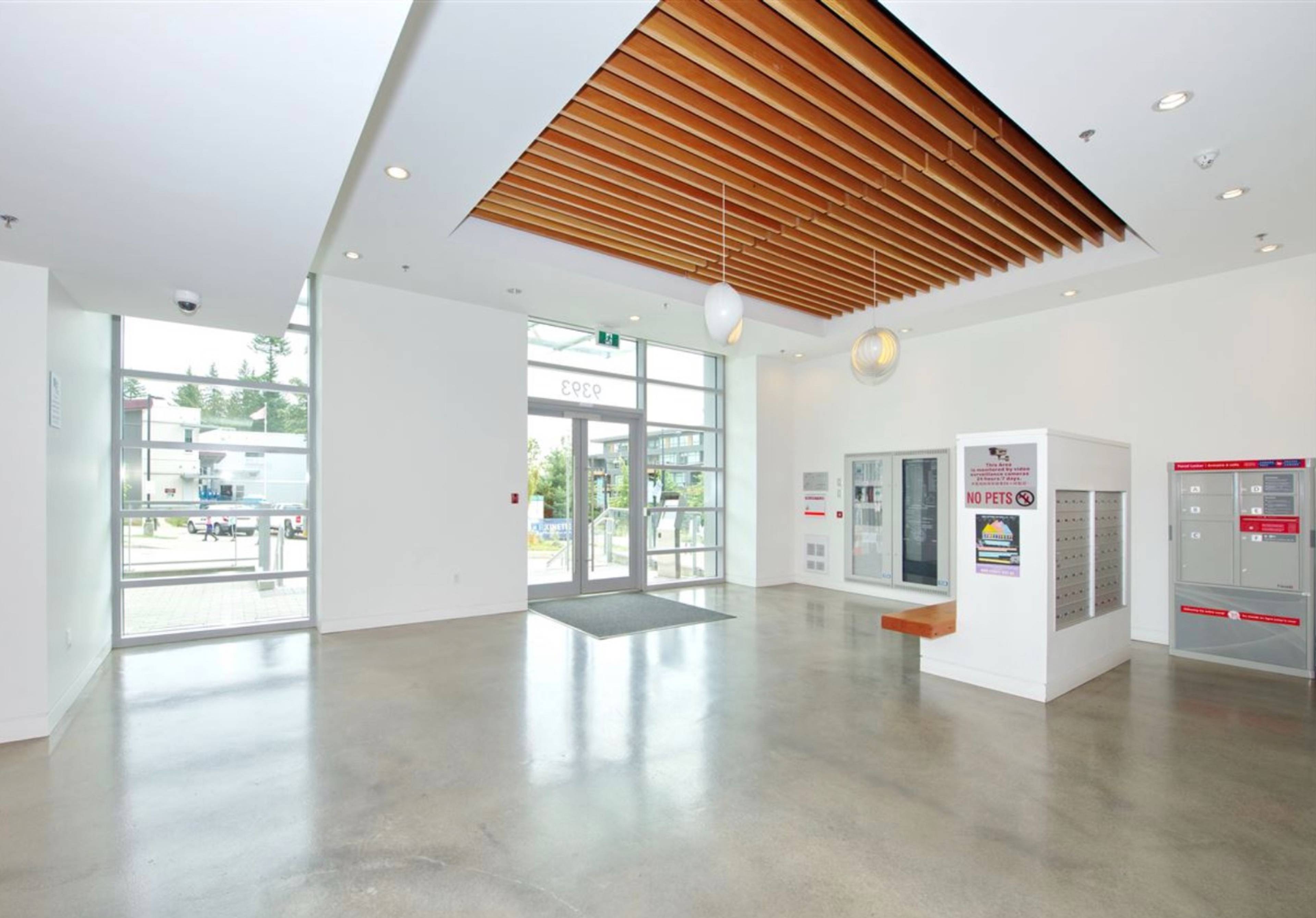 9393 Tower Rd, Burnaby, BC 2 室 公寓 出租 liv.rent