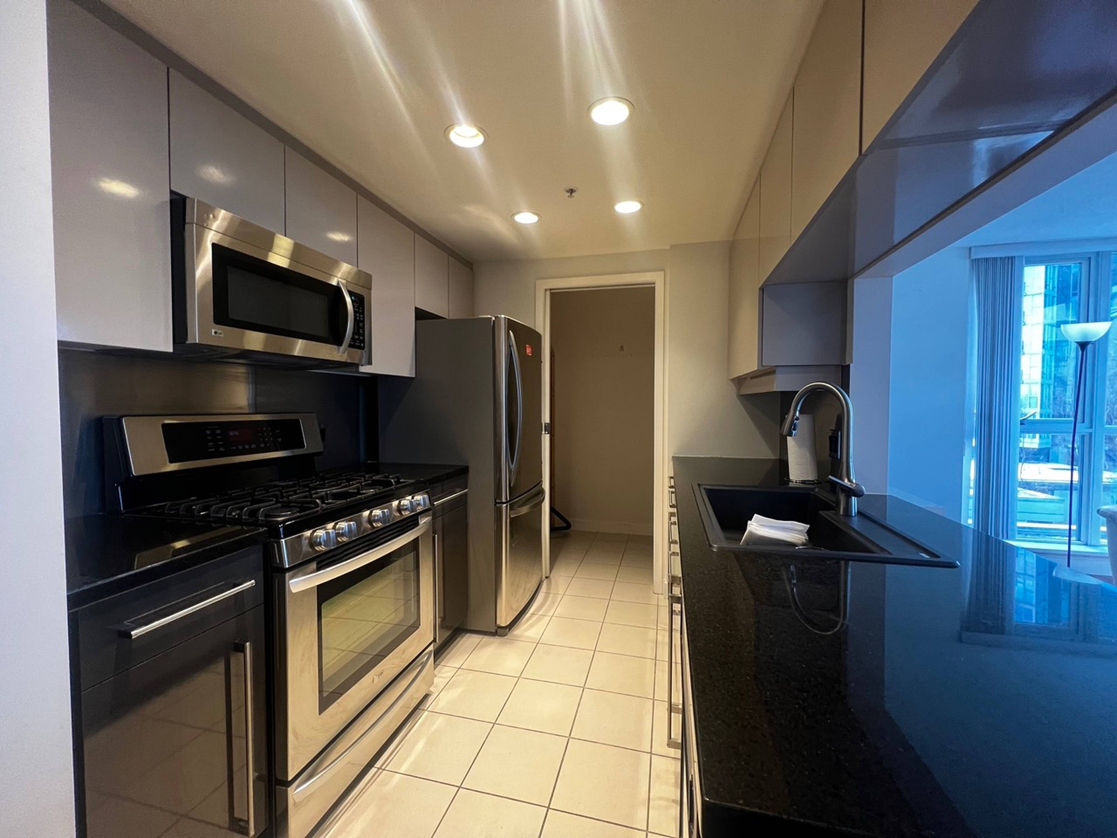 1408 Strathmore Mews, Vancouver, BC 1 Bedroom Apartment for Rent