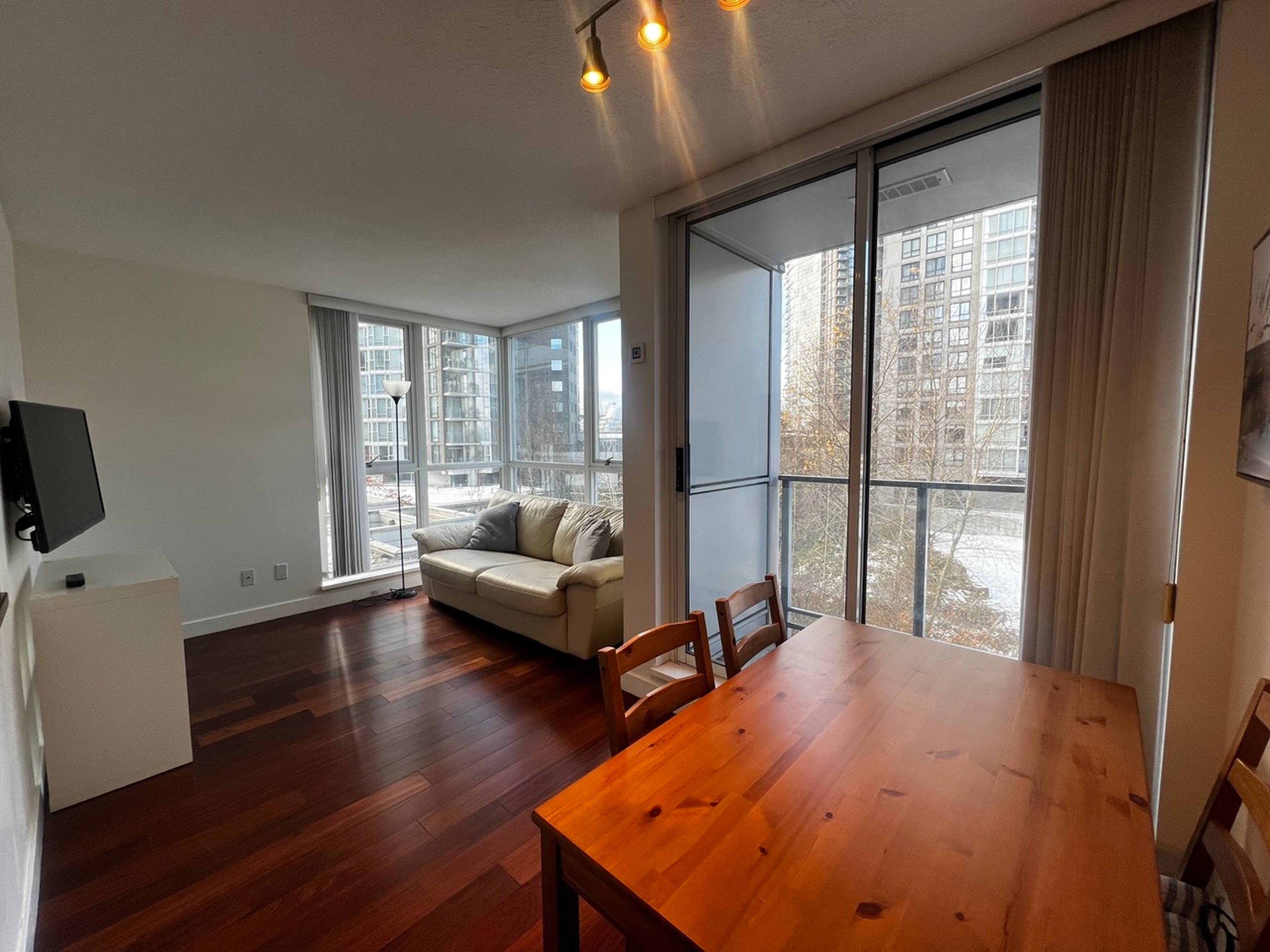 1408 Strathmore Mews, Vancouver, BC 1 Bedroom Apartment for Rent