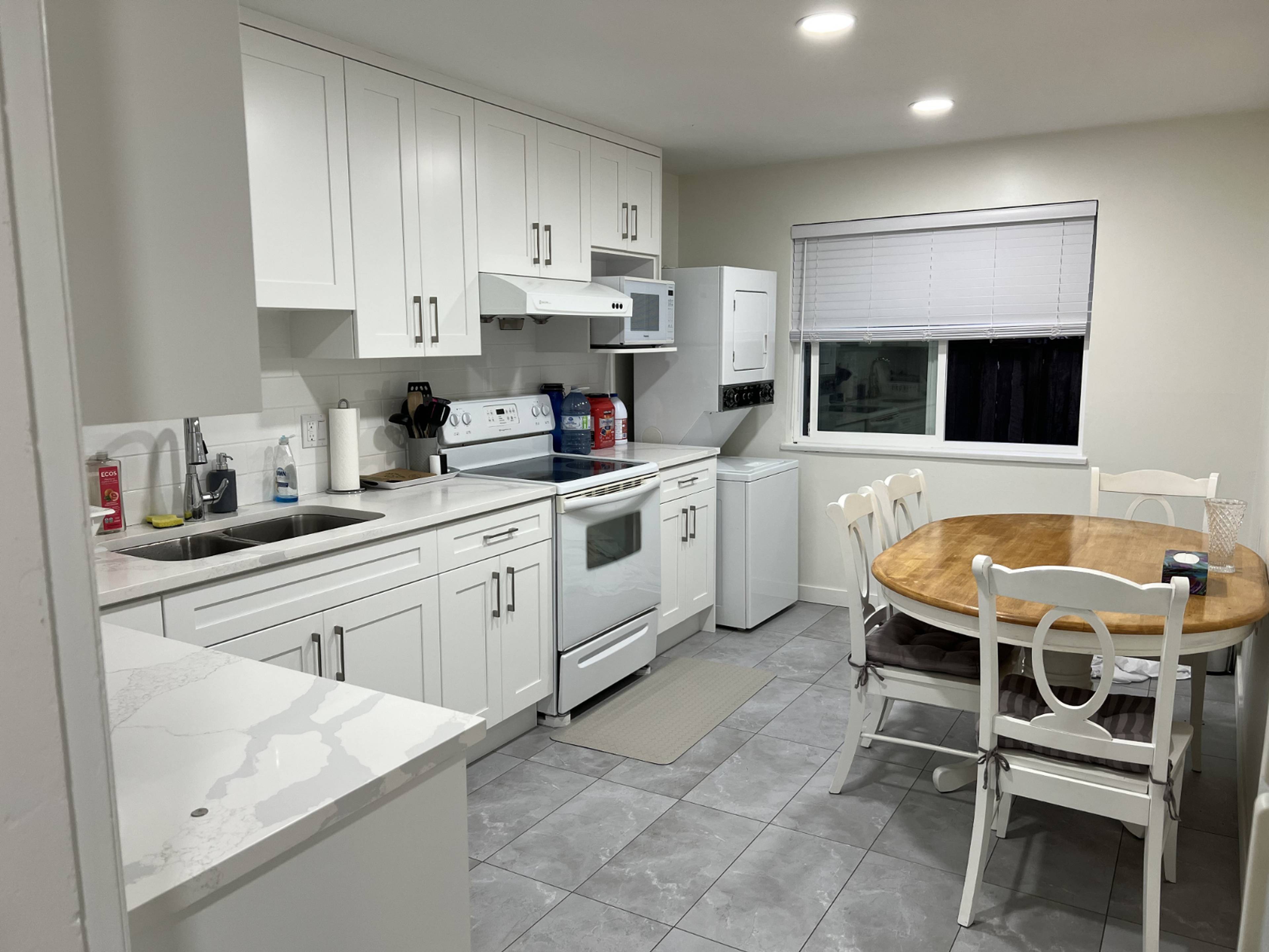 Gail Ave, Port Coquitlam, BC 2 Bedroom House for Rent liv.rent