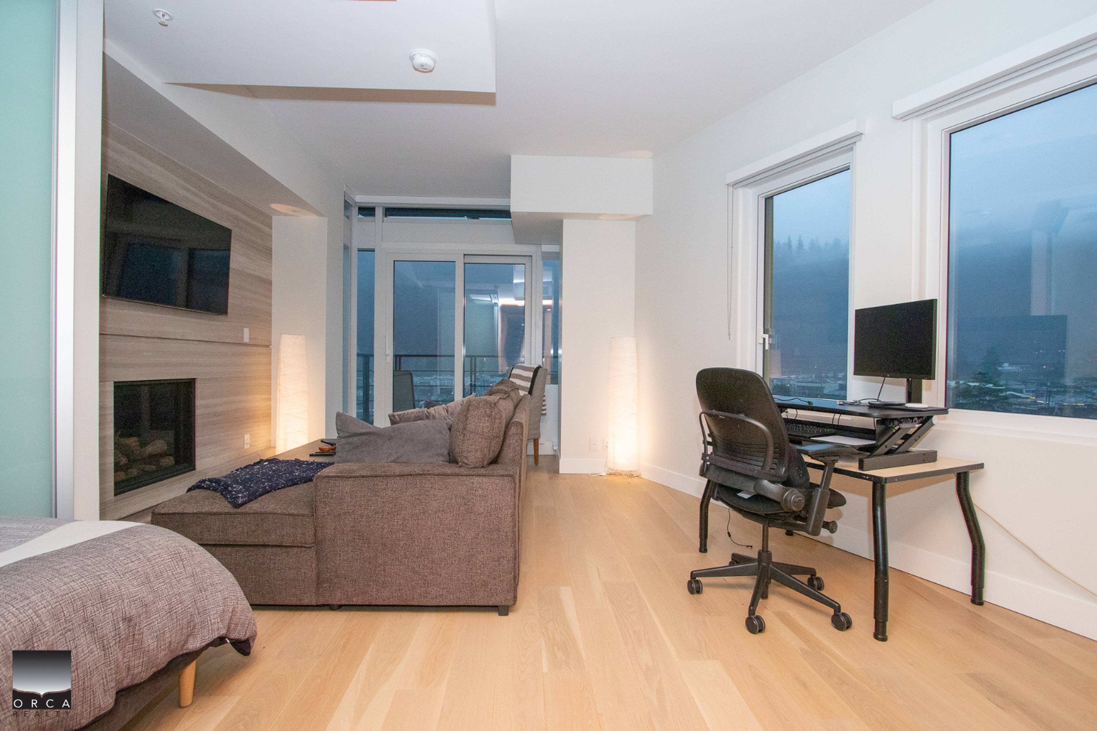 609 6707 Nelson Ave, West Vancouver, BC 2 Bedroom Apartment for Rent liv.rent