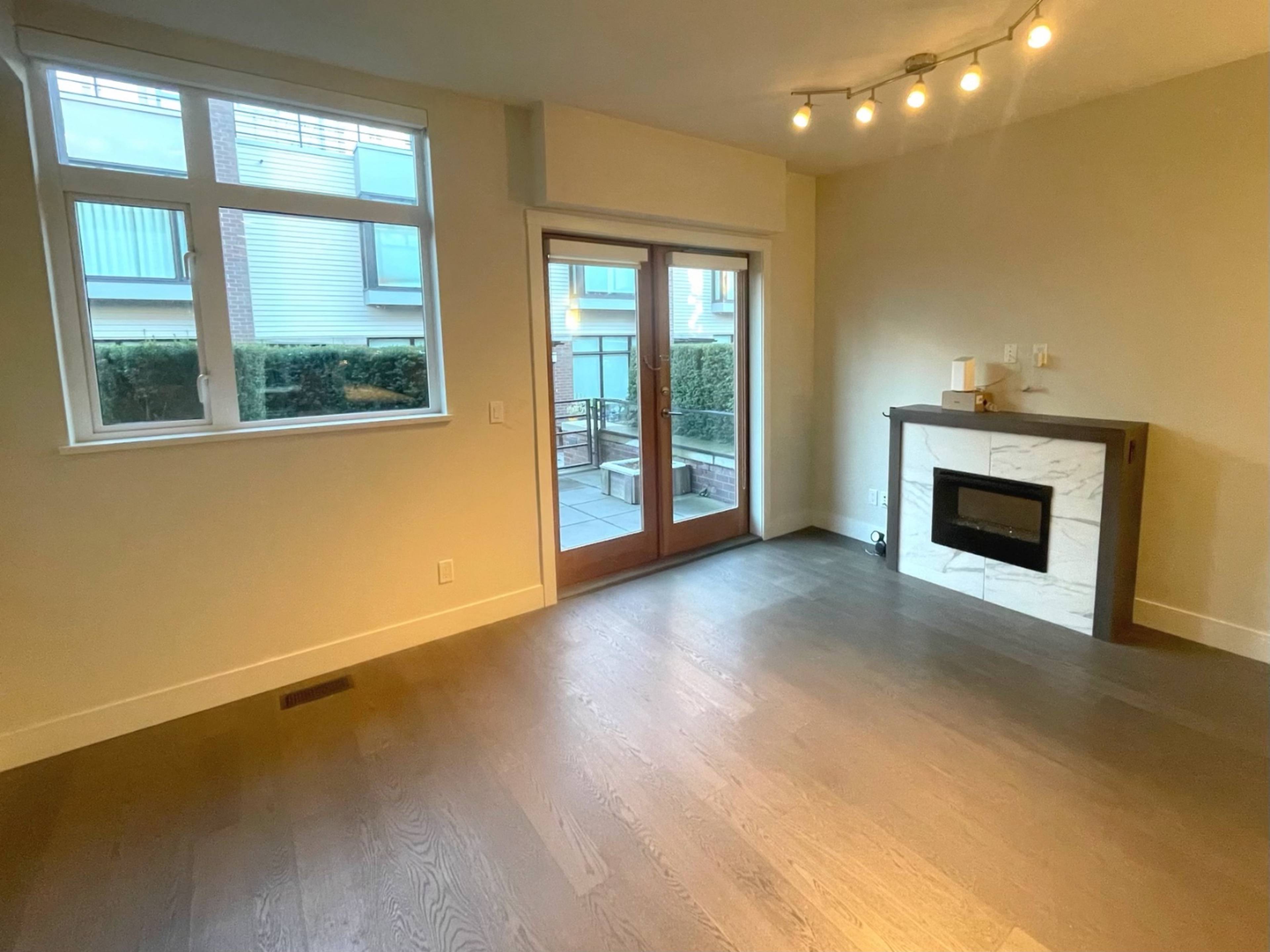 6180 Oak St, Vancouver, BC 3 Bedroom Townhouse for Rent liv.rent