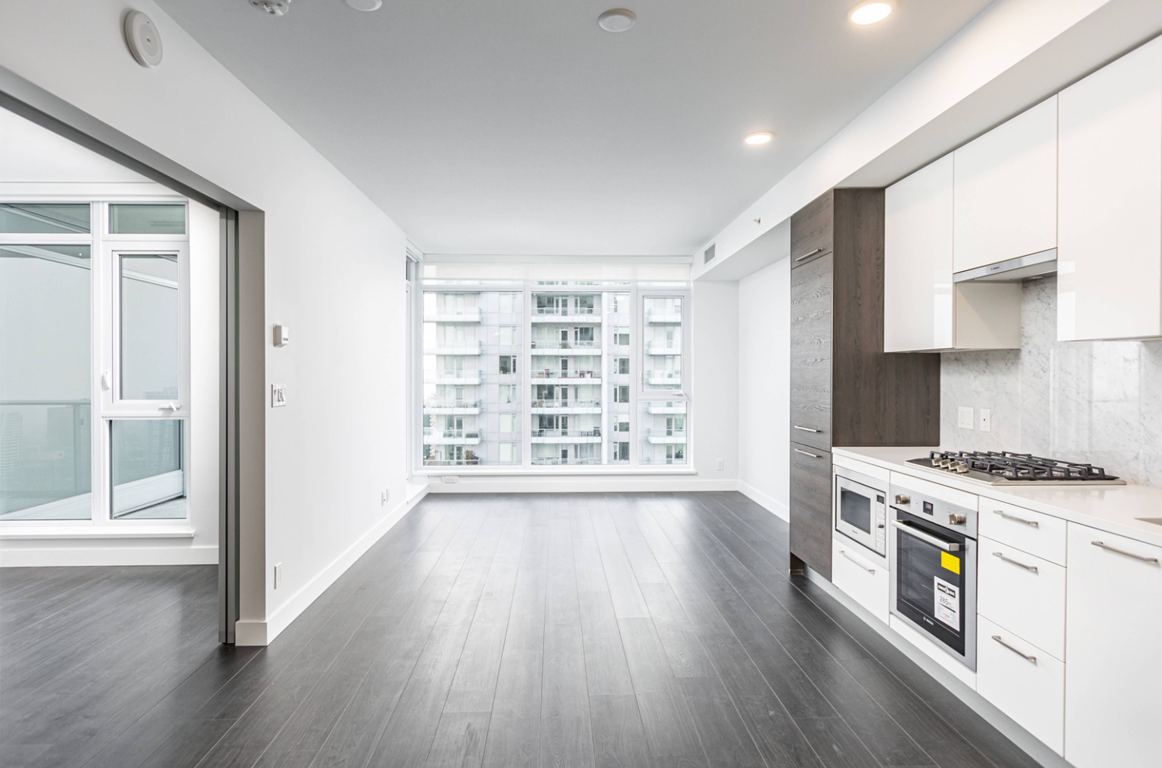 29XX 4458 Beresford St, Burnaby, BC 1 Bedroom Apartment for Rent