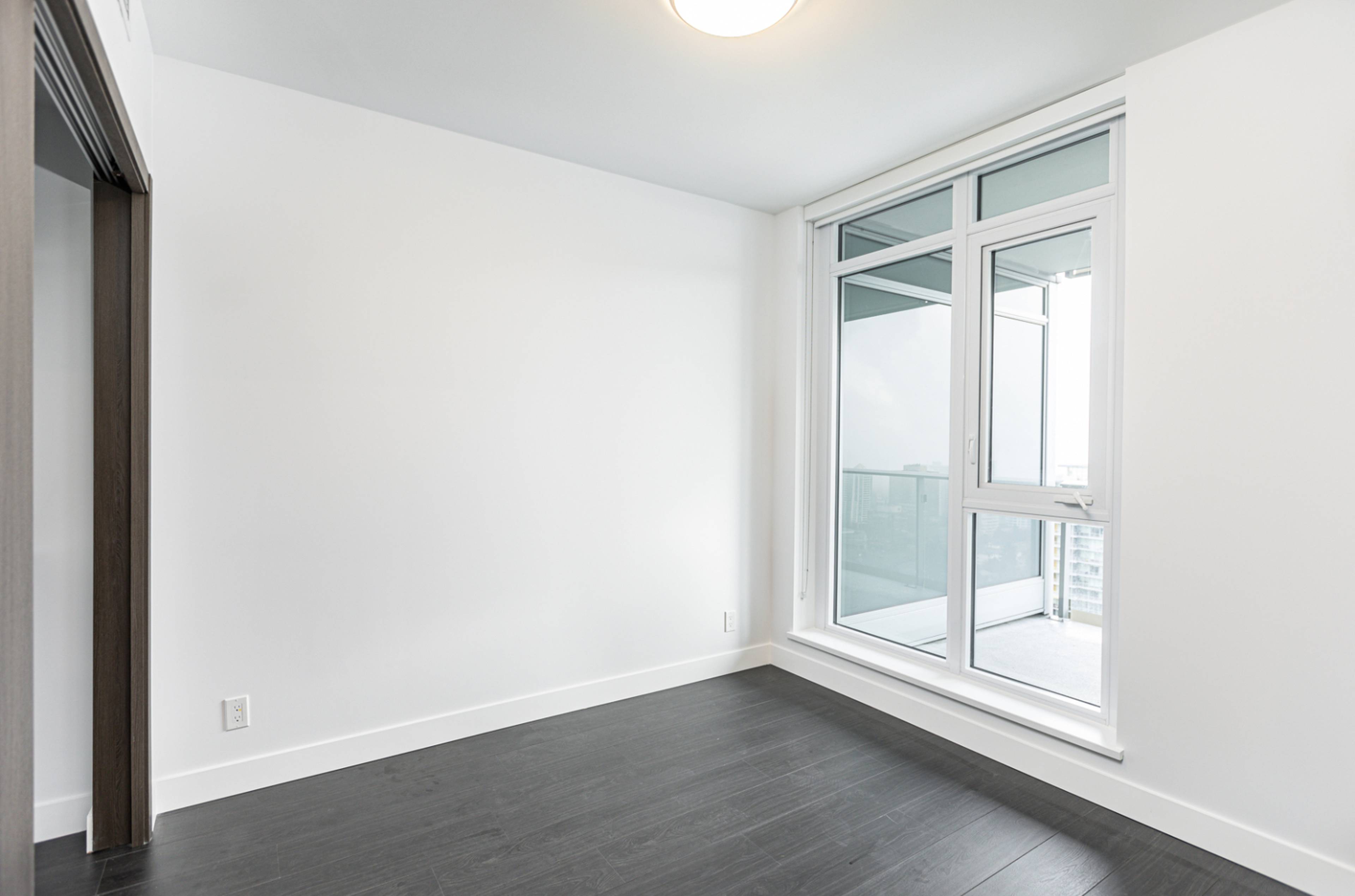 29XX 4458 Beresford St, Burnaby, BC 1 Bedroom Apartment for Rent