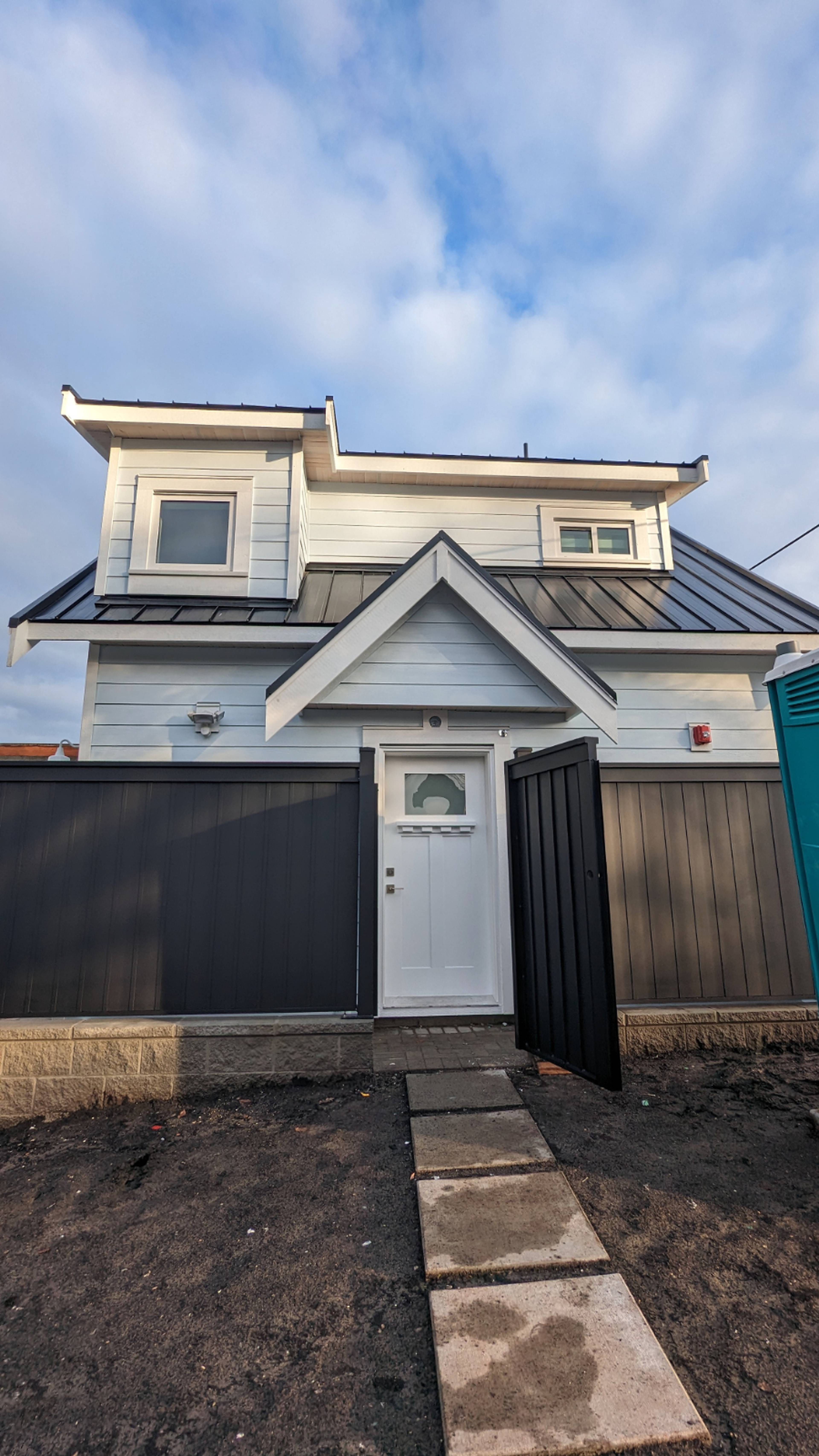 Kaslo St, Vancouver, BC 2 Bedroom Room for Rent liv.rent