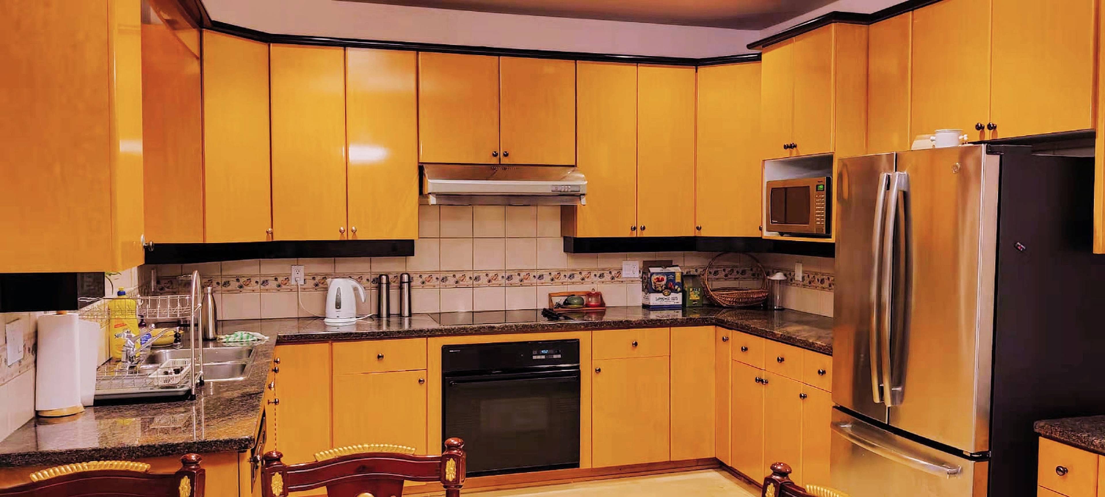 Garrison Ct, Richmond, BC 6 Bedroom House for Rent liv.rent