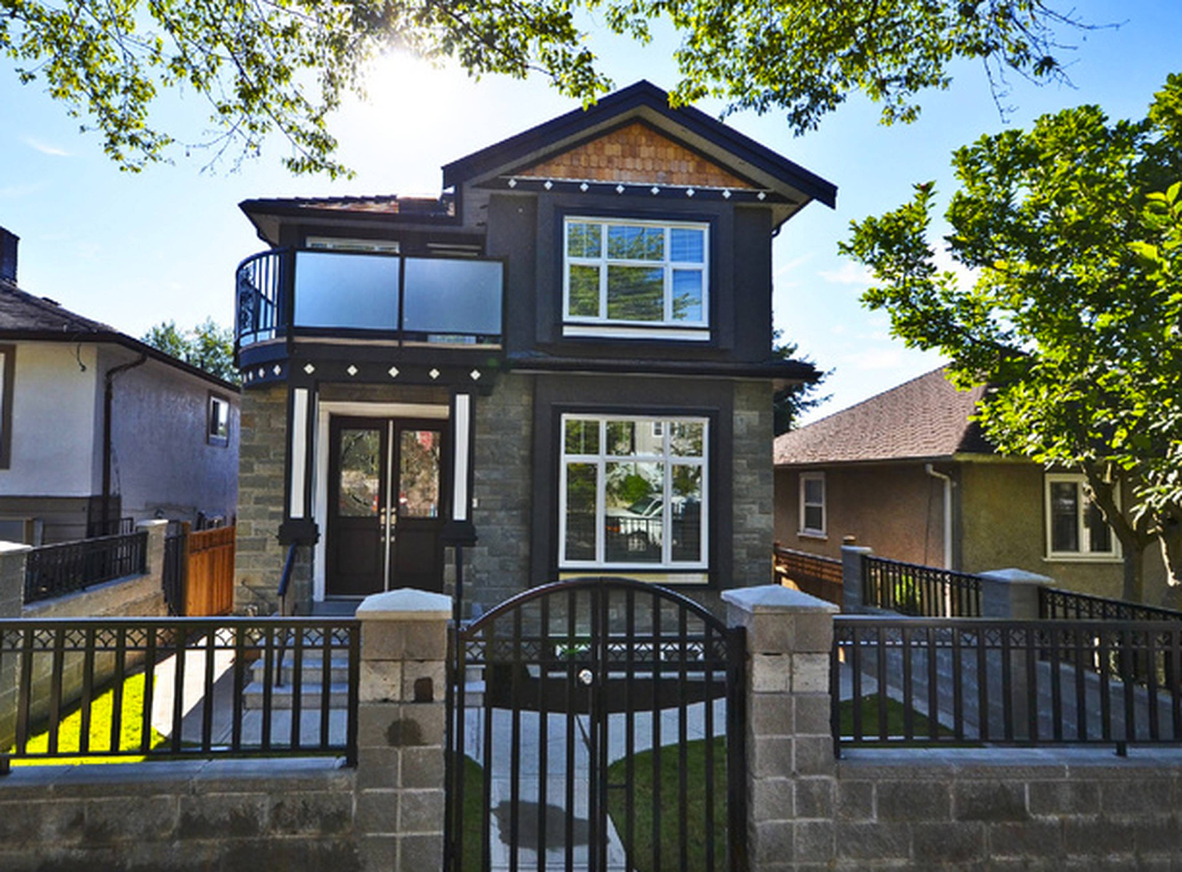 1 4833 Dumfries St, Vancouver, BC 1 Bedroom Apartment for Rent