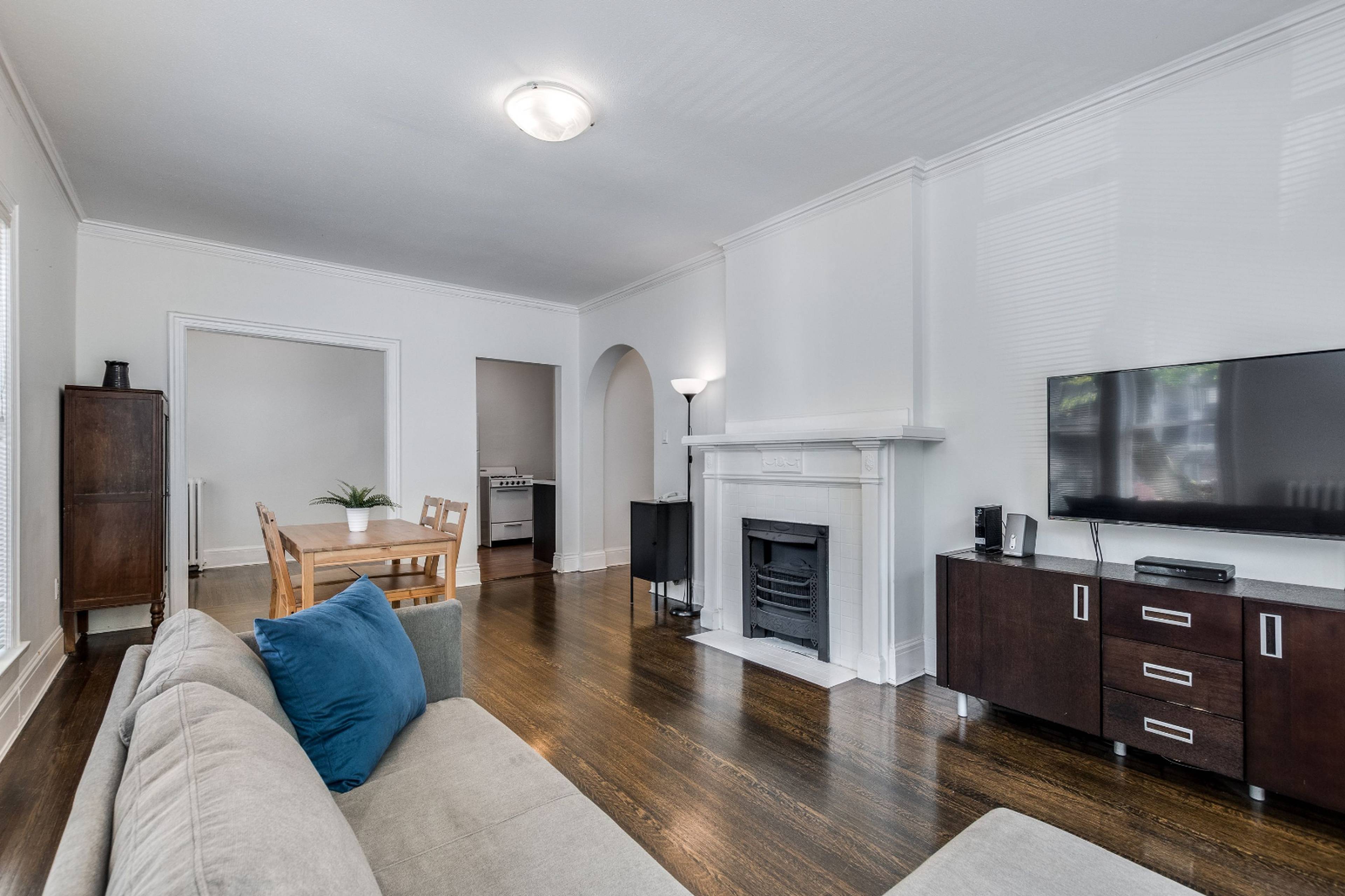 2 ch.  · 1 s. de bains for rent $3,650 / mois