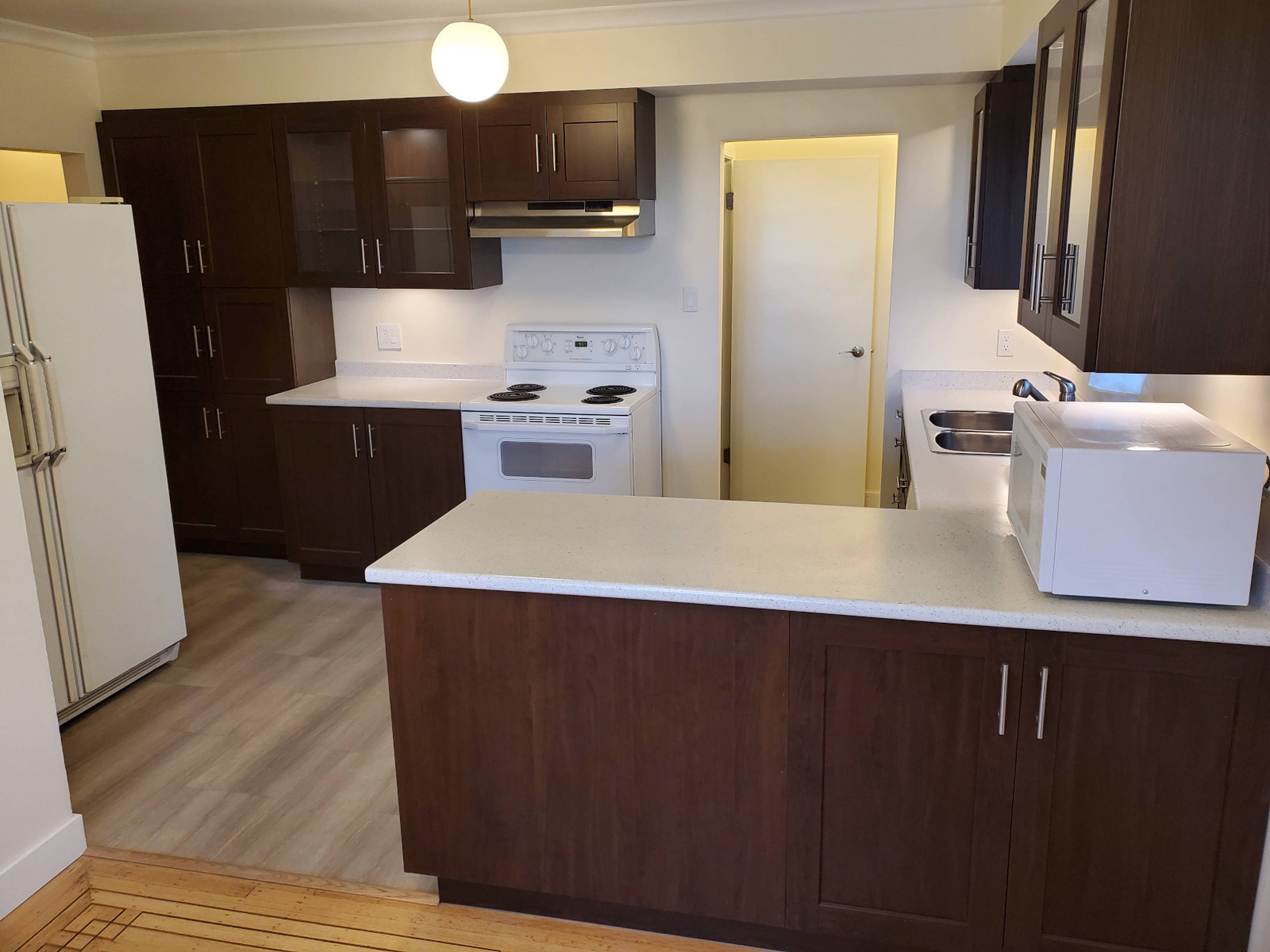 4251 Southwood St, Burnaby, BC 3 Bedroom House for Rent liv.rent