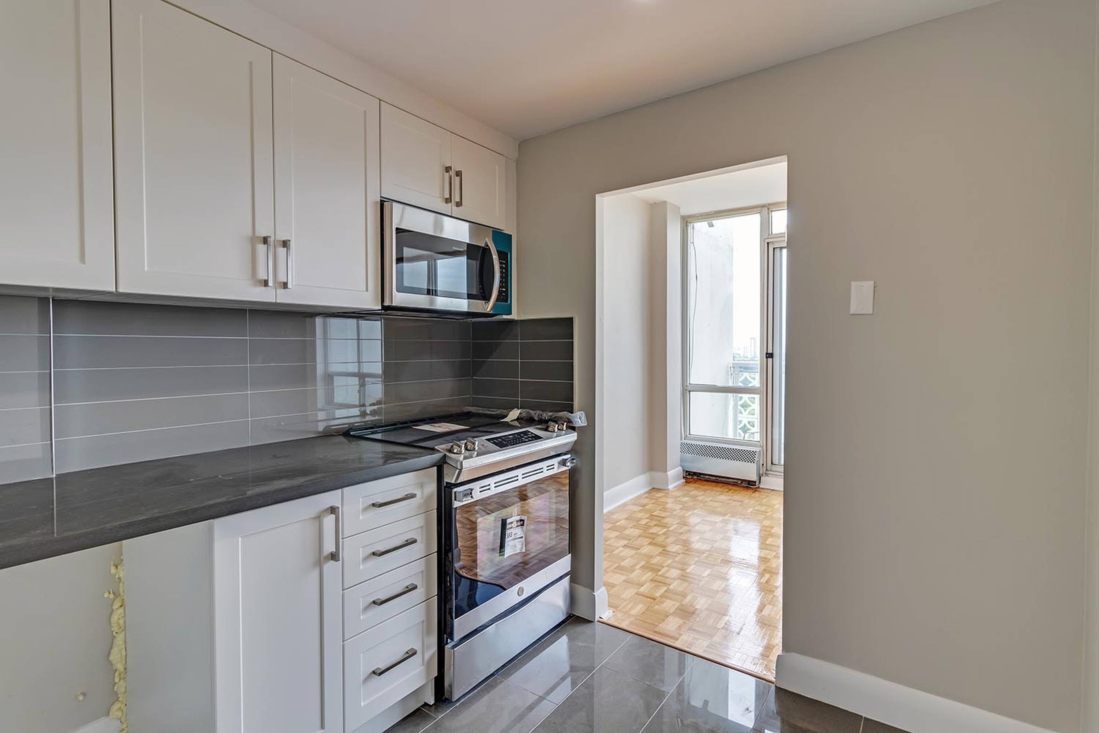 2 Bed PH 1501 Woodbine Ave, Toronto, ON 2 Bedroom Apartment for