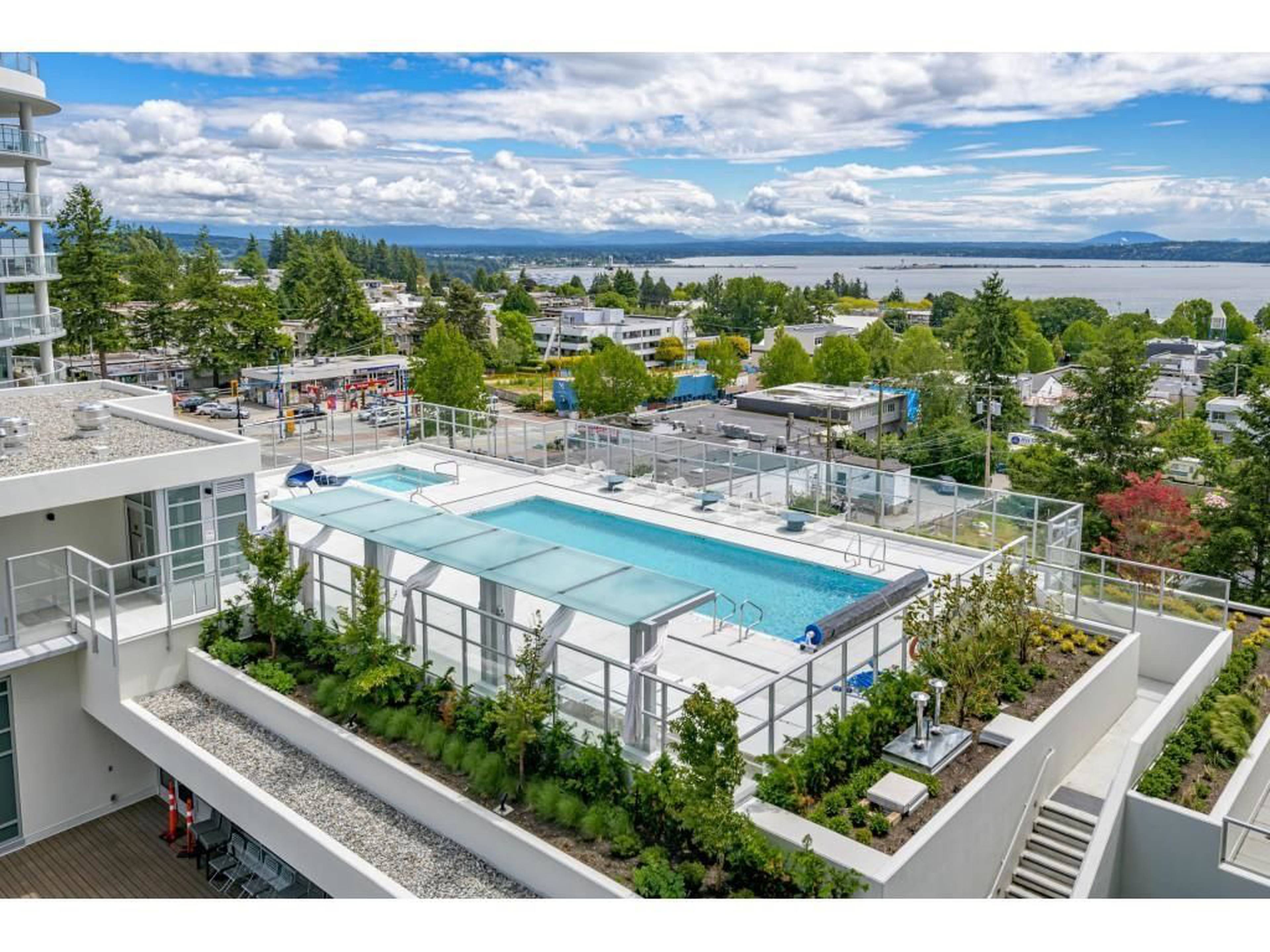15165 Thrift Ave, White Rock, BC 2 Bedroom Apartment for Rent liv.rent
