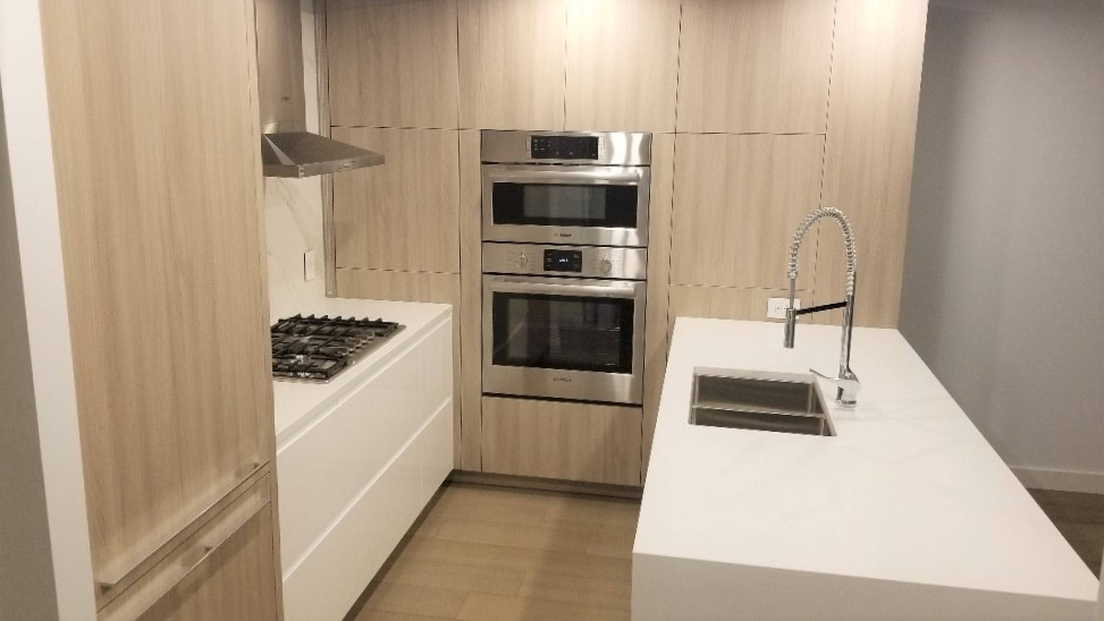 15165 Thrift Ave, White Rock, BC 2 Bedroom Apartment for Rent liv.rent