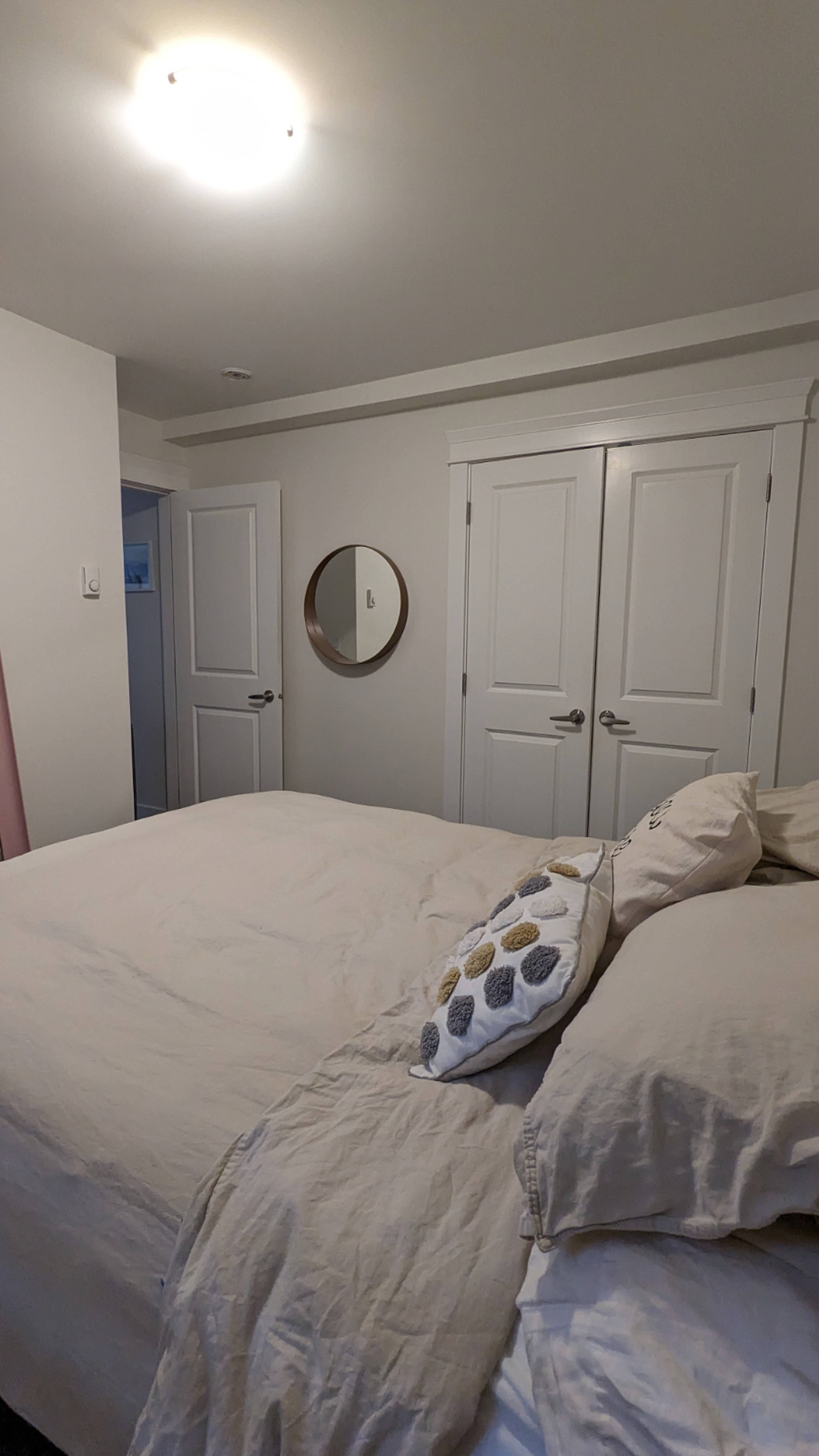 163 St, Surrey, BC 2 Bedroom Room for Rent liv.rent