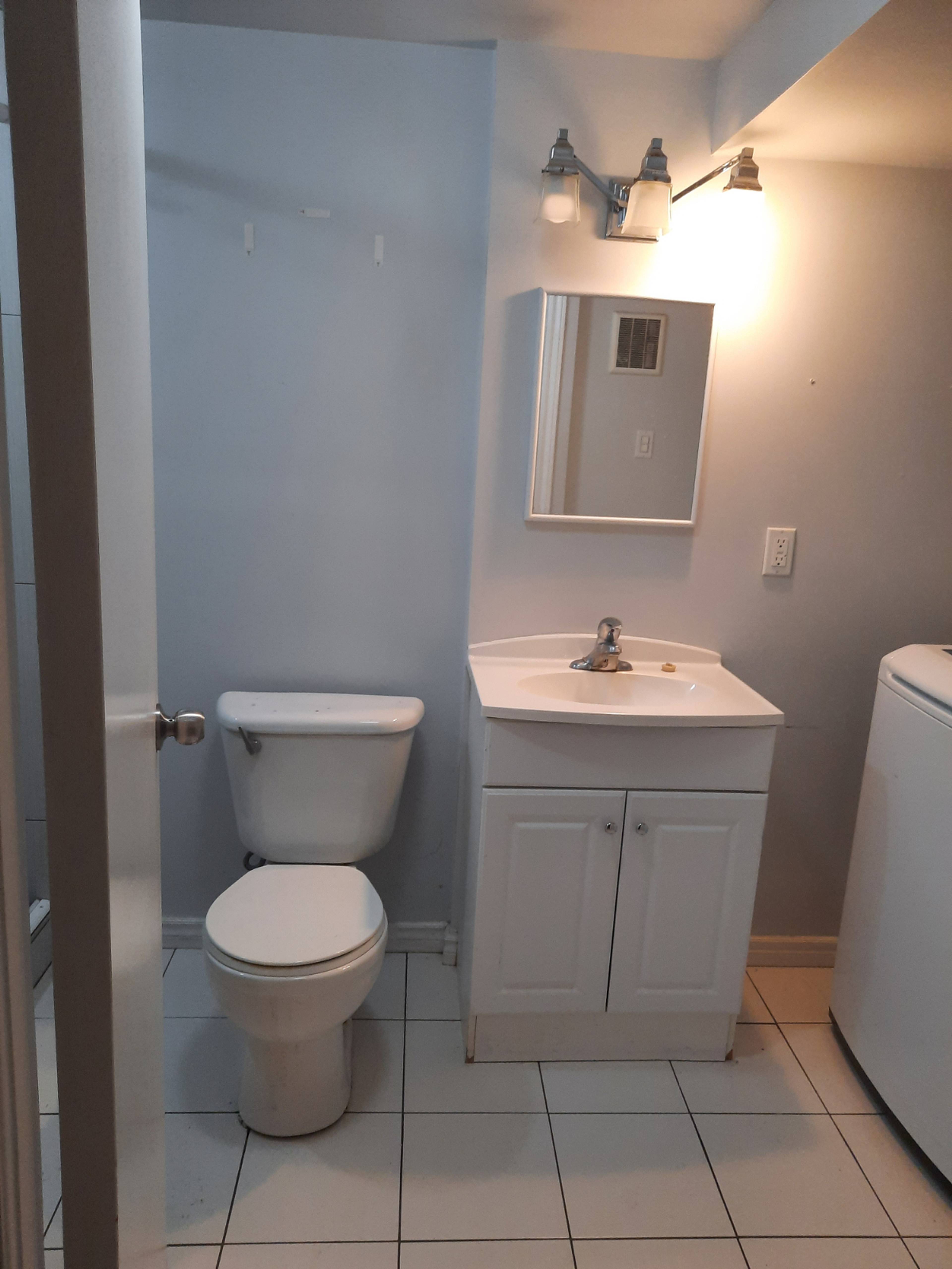 Osler St, Toronto, ON 1 Bedroom Apartment for Rent liv.rent