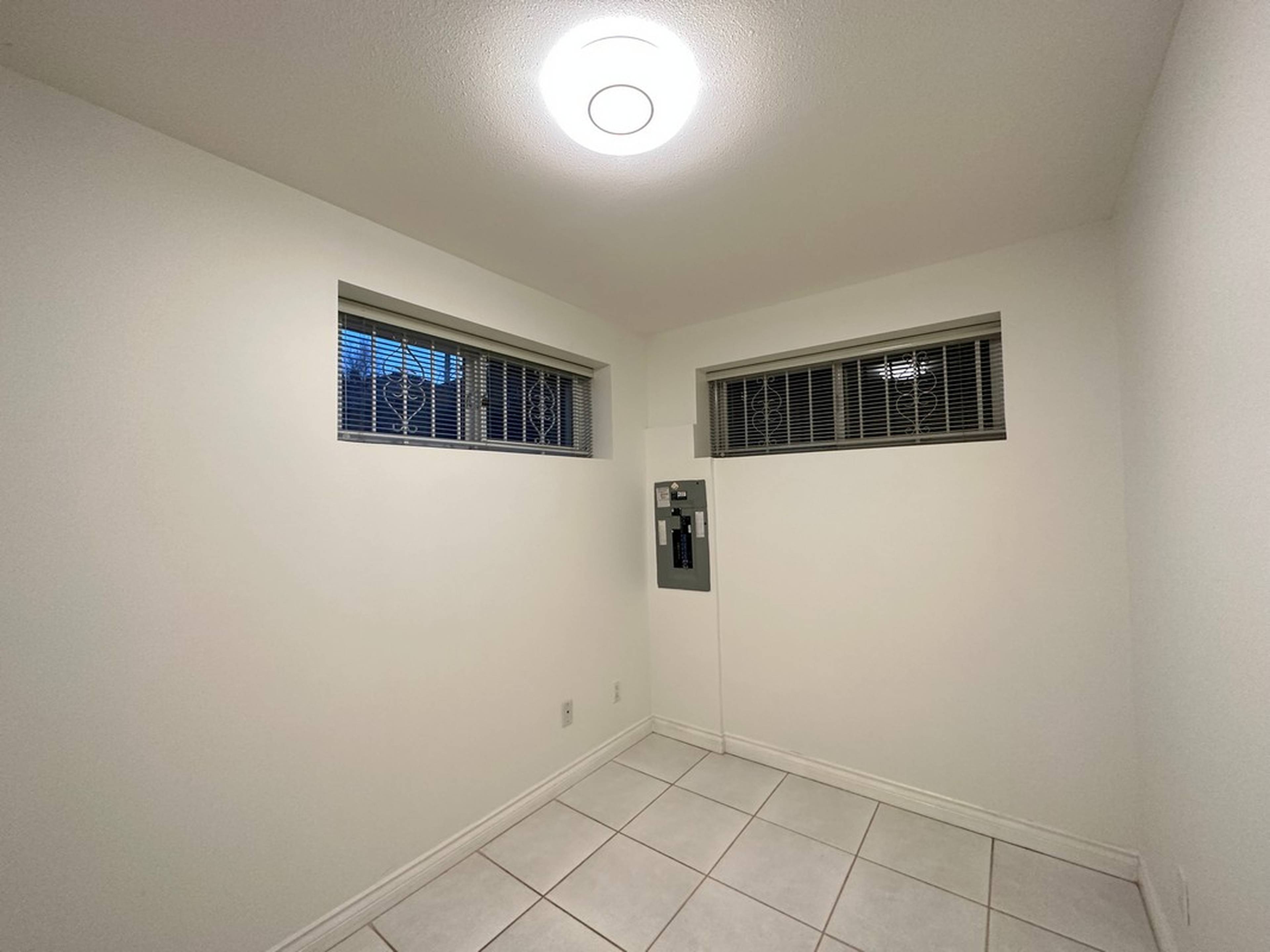 Osler St, Vancouver, BC 1 Bedroom Room for Rent liv.rent