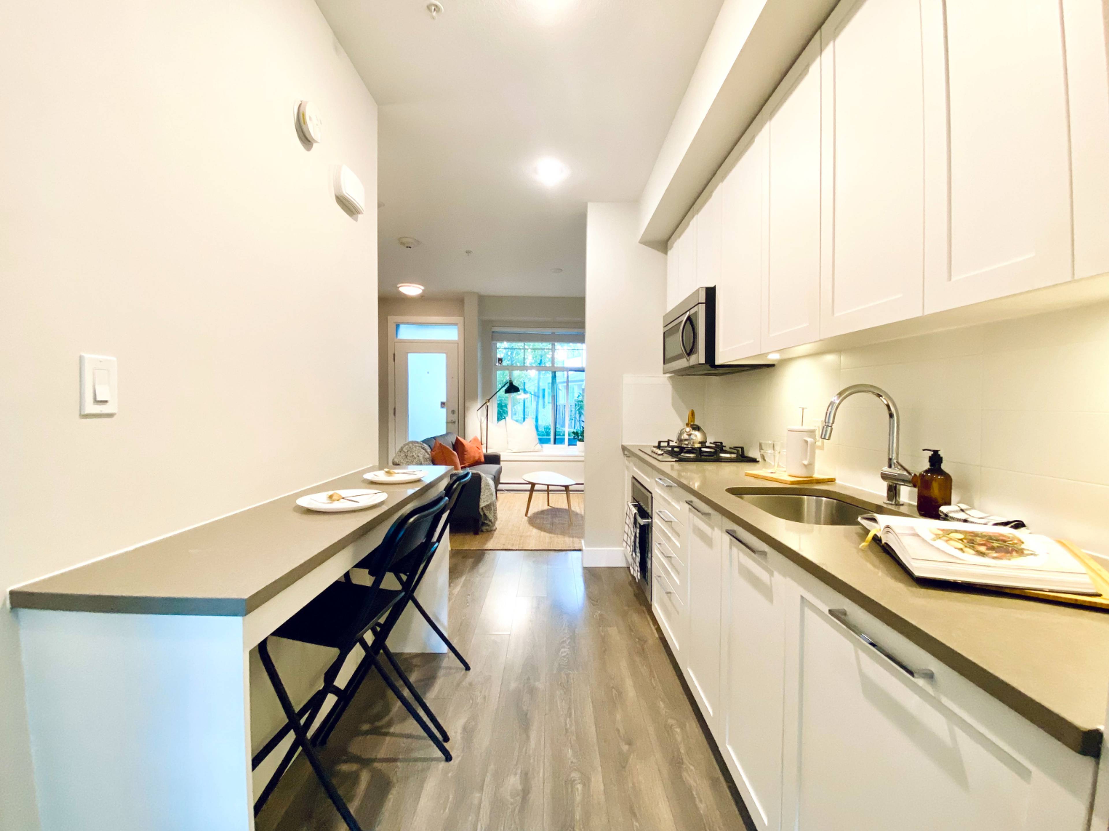 5138 Canada Way, Burnaby, BC 1 Bedroom Townhouse for Rent liv.rent