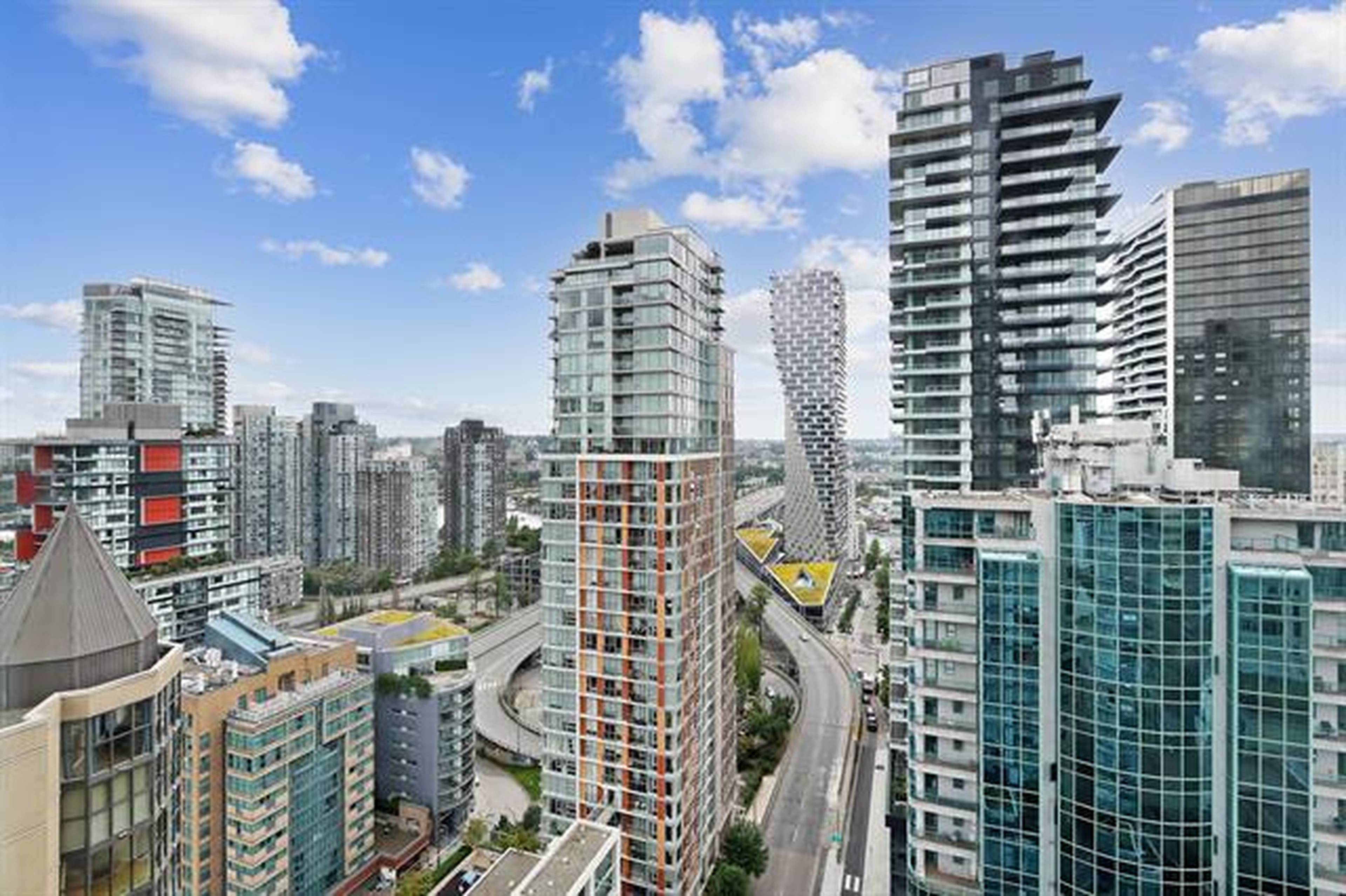 2606 1283 Howe St, Vancouver, BC 2 Bedroom Apartment for Rent liv