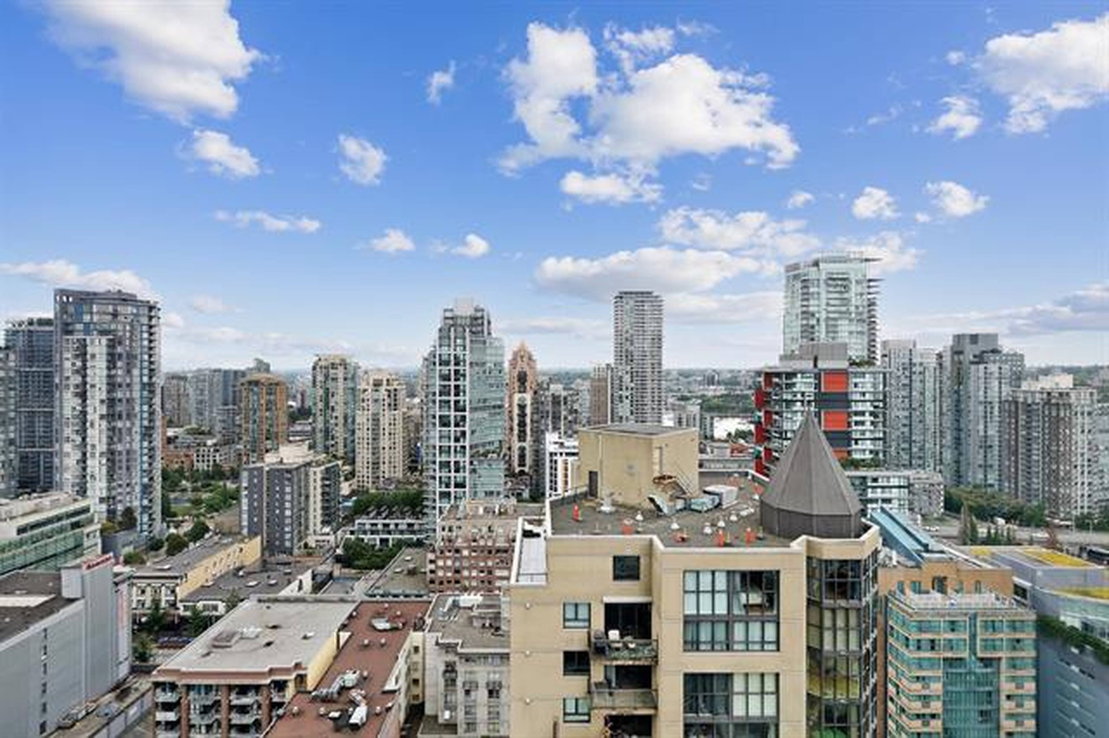 2606 1283 Howe St, Vancouver, BC 2 Bedroom Apartment for Rent liv