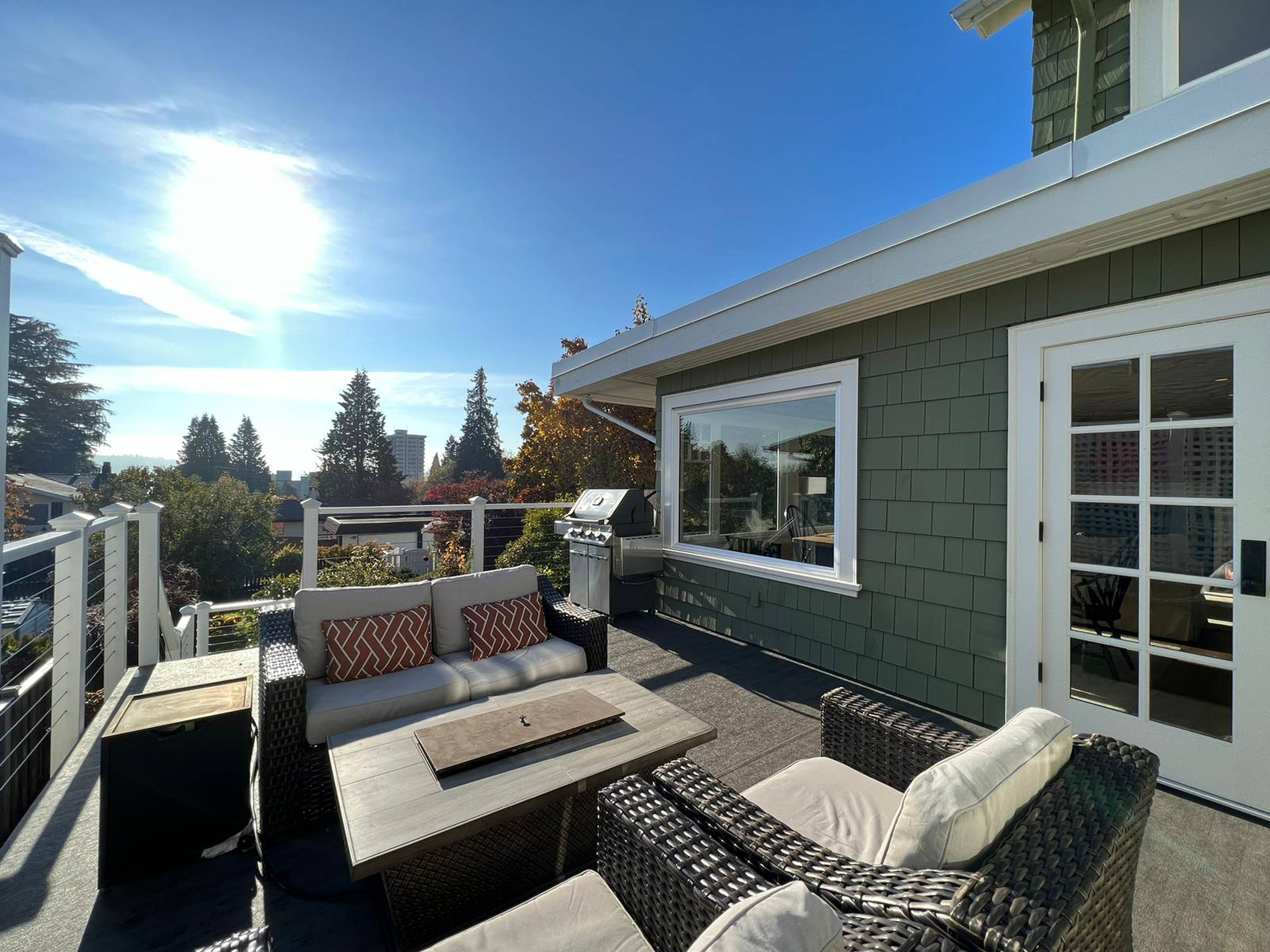 Haywood Ave, West Vancouver, BC 5 Bedroom House for Rent liv.rent