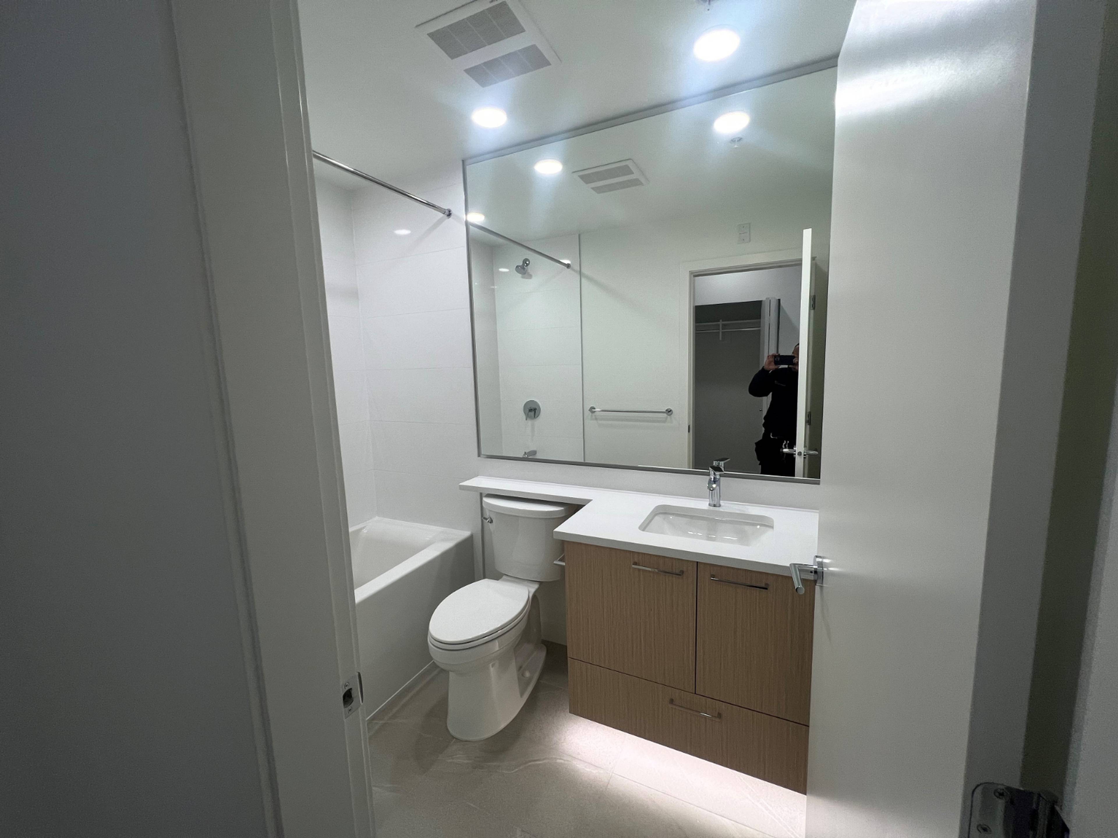 7588 16th St, Burnaby, BC 2 Bedroom Apartment for Rent liv.rent