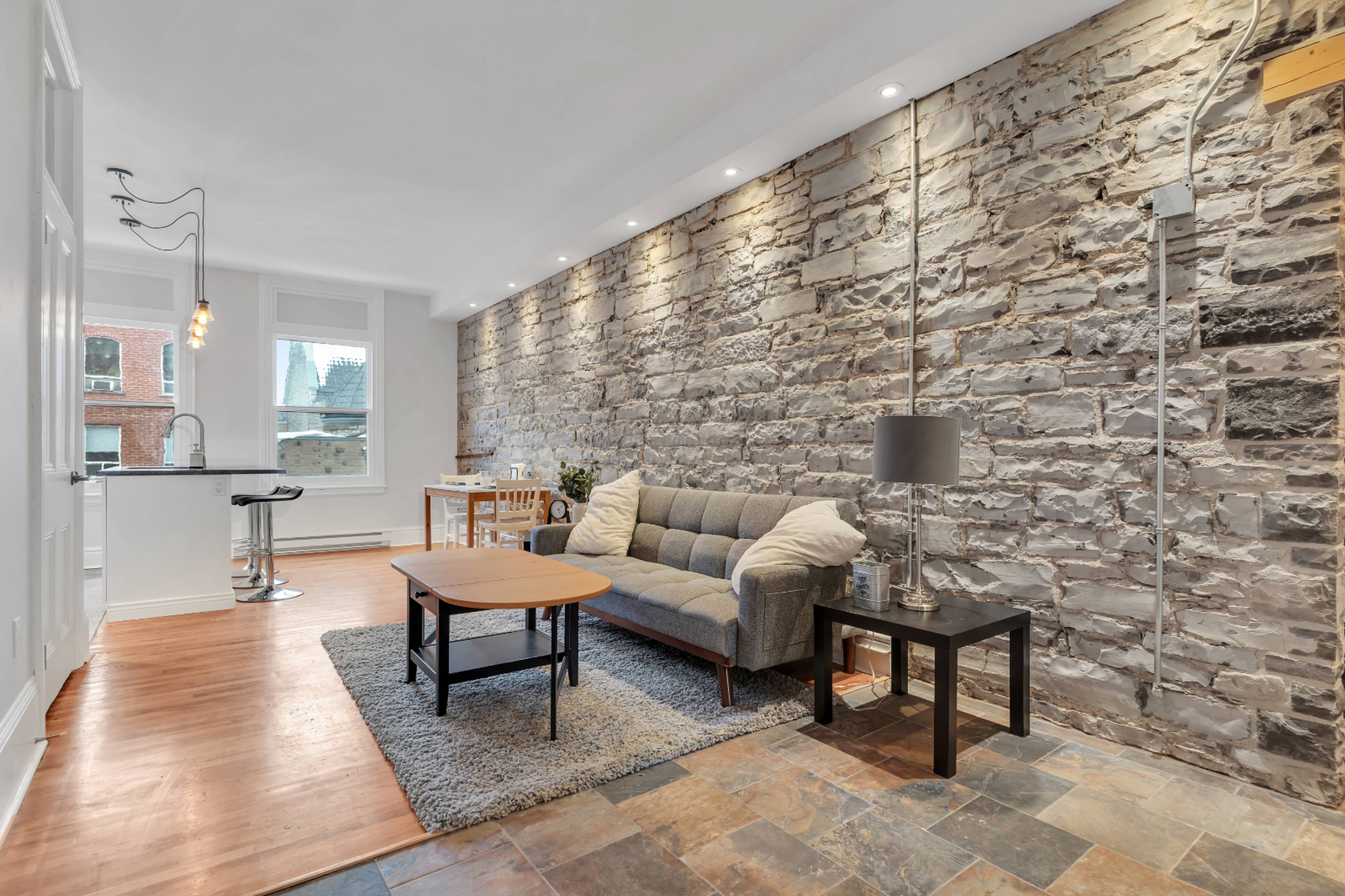 Studio 184 Sydenham St, Kingston, ON Studio Apartment for Rent