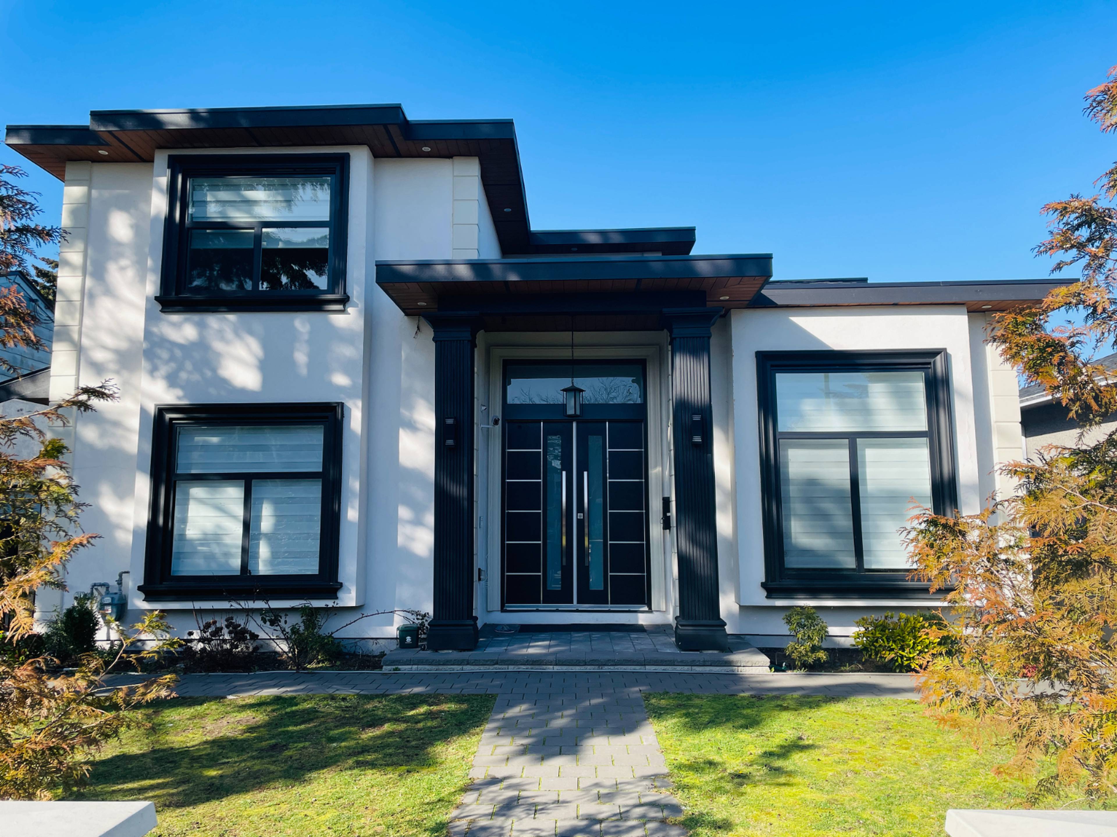 17th Ave, Burnaby, BC 2 Bedroom Room for Rent liv.rent