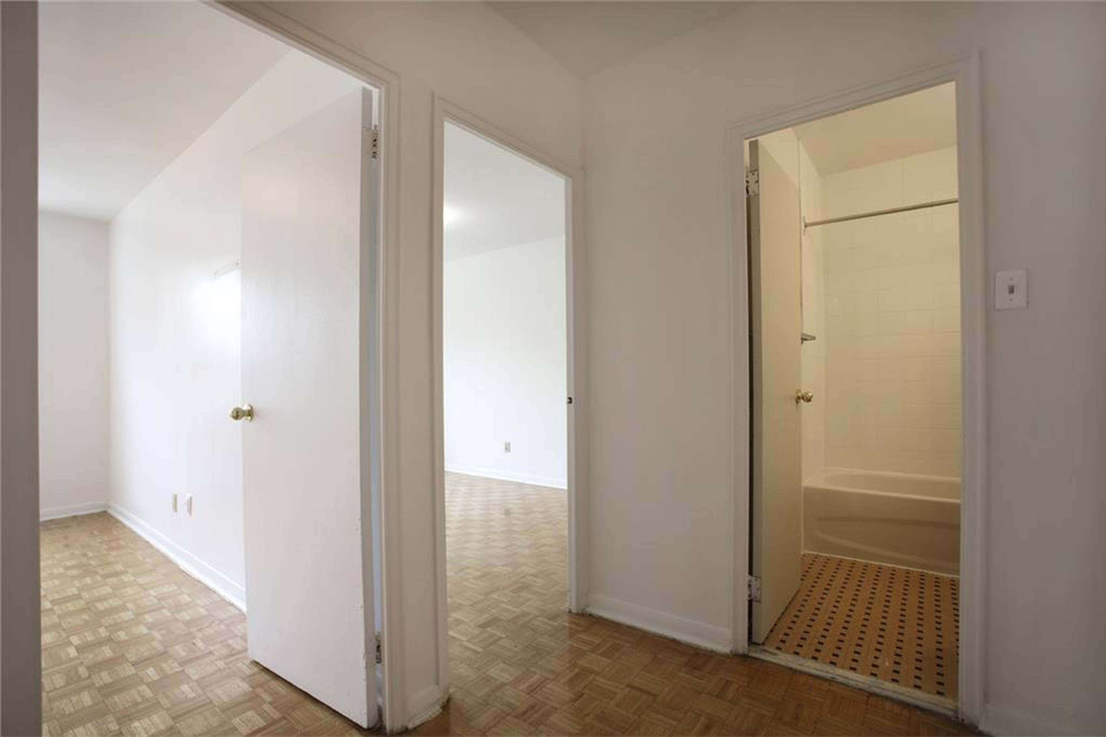 3 Bedroom 70 Stevenvale Drive, Scarborough, ON 3 Bedroom Apartment for Rent liv.rent