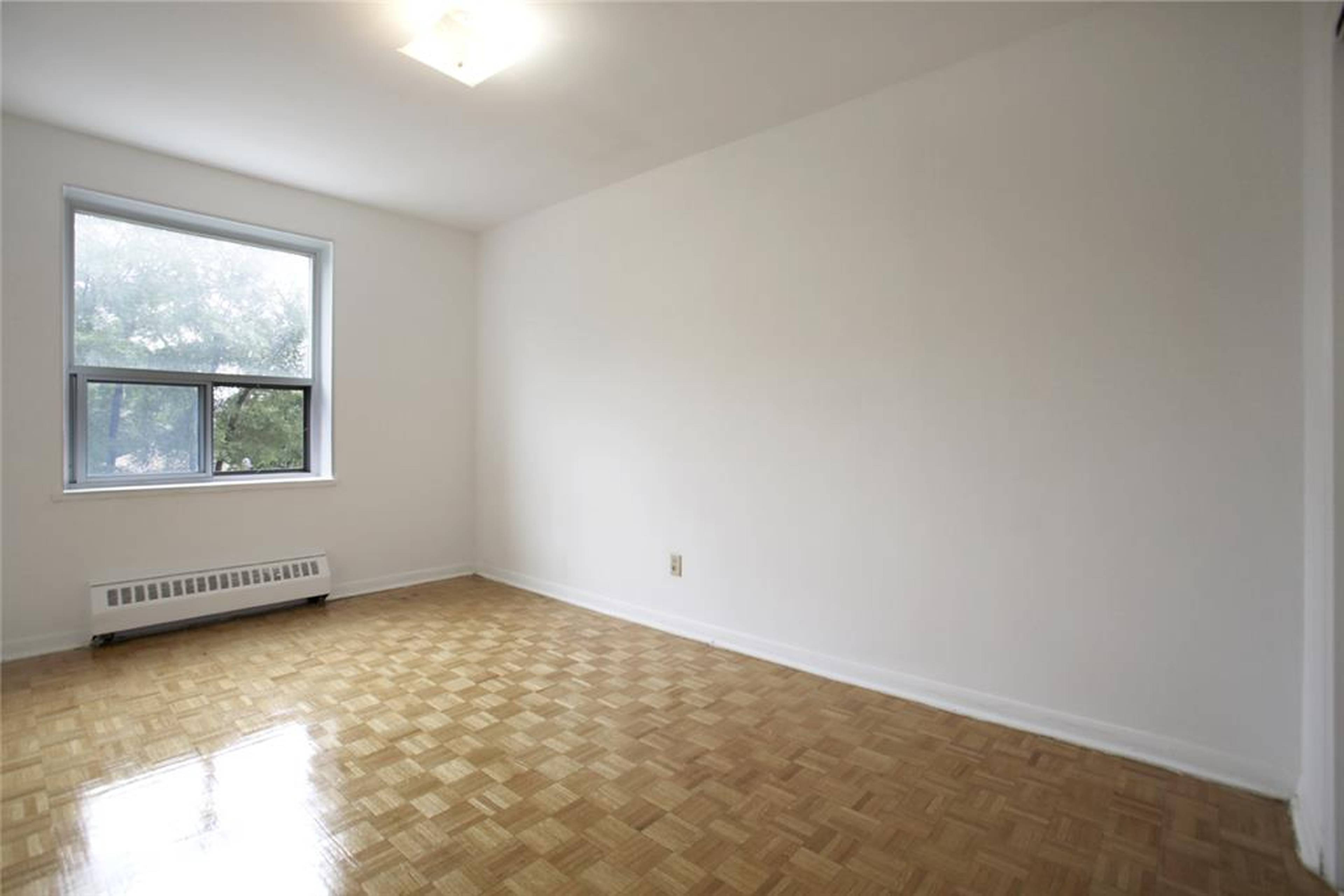 3 Bedroom 70 Stevenvale Drive, Scarborough, ON 3 Bedroom Apartment