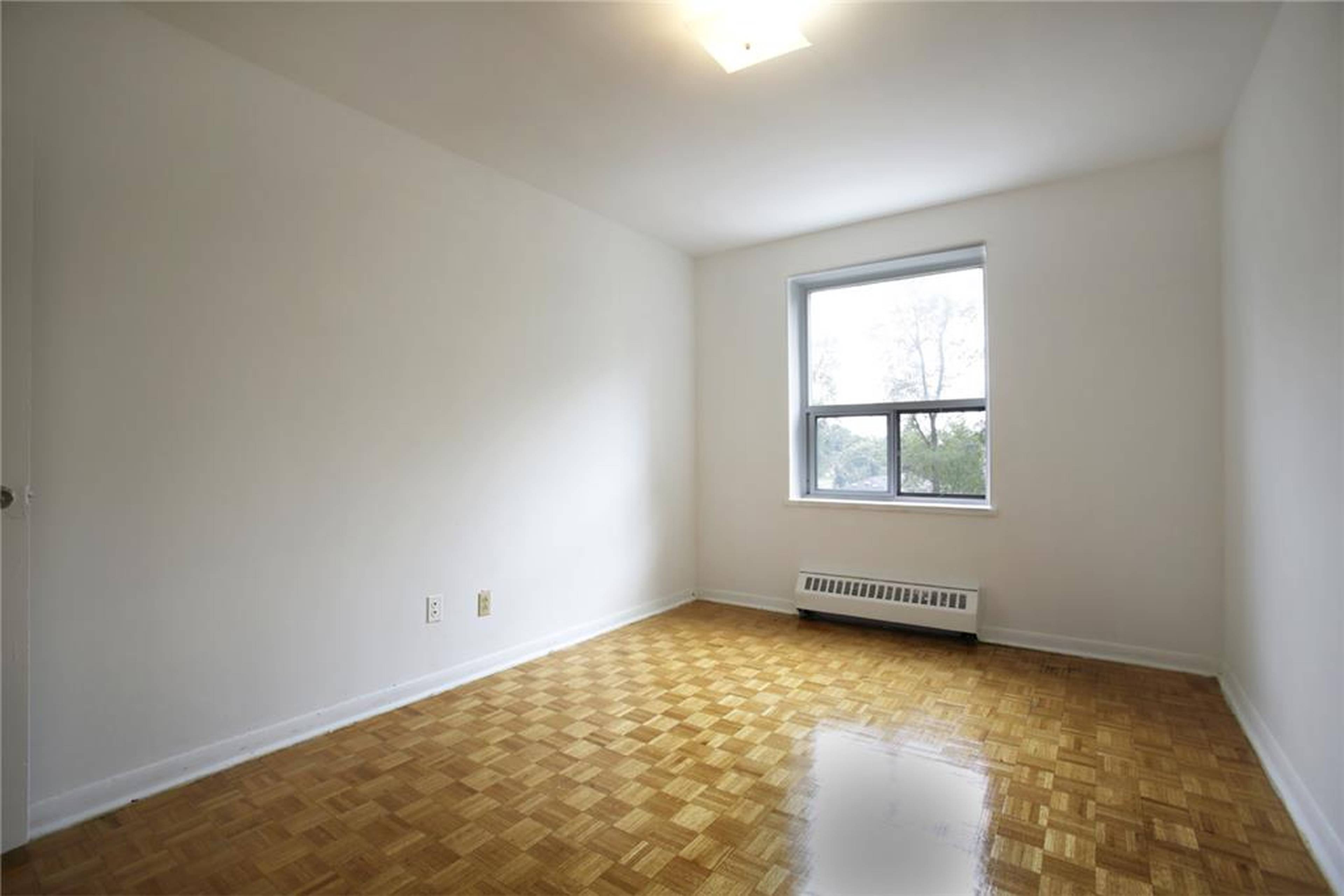 3 Bedroom 70 Stevenvale Drive, Scarborough, ON 3 Bedroom Apartment