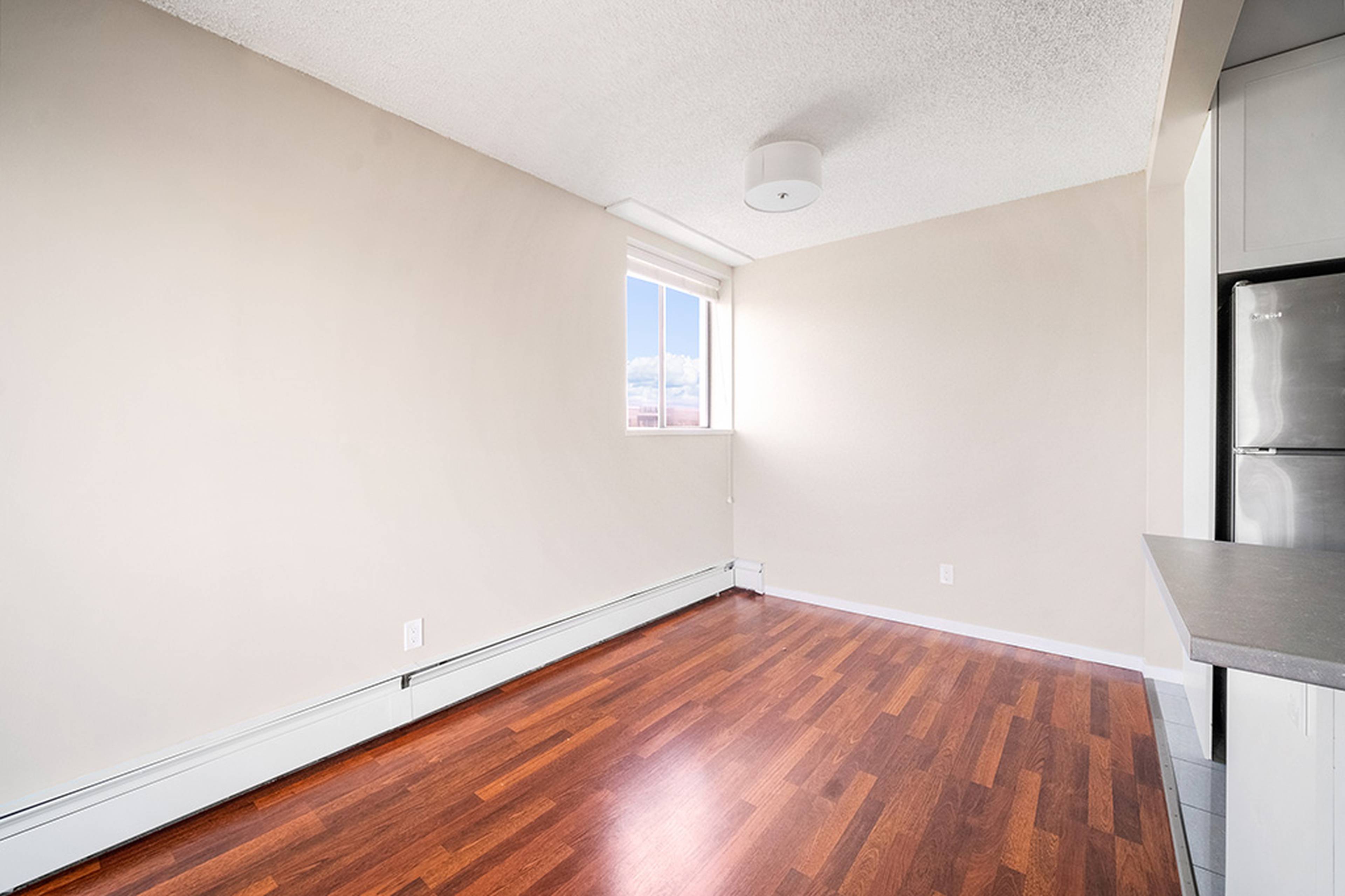 735737739 Carnarvon St, New Westminster, BC 1 Bedroom Apartment for